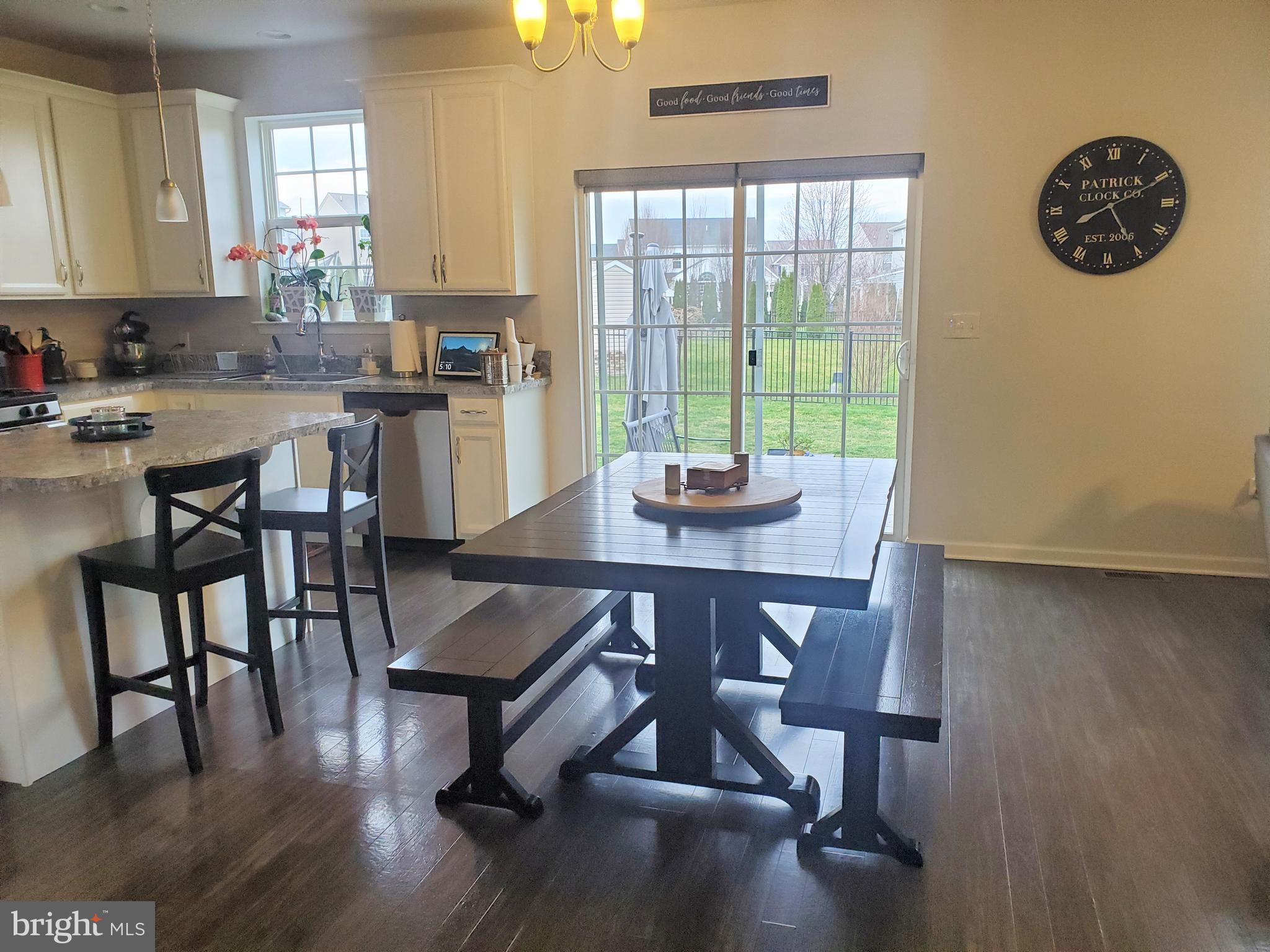 BROOK POINT - Residential