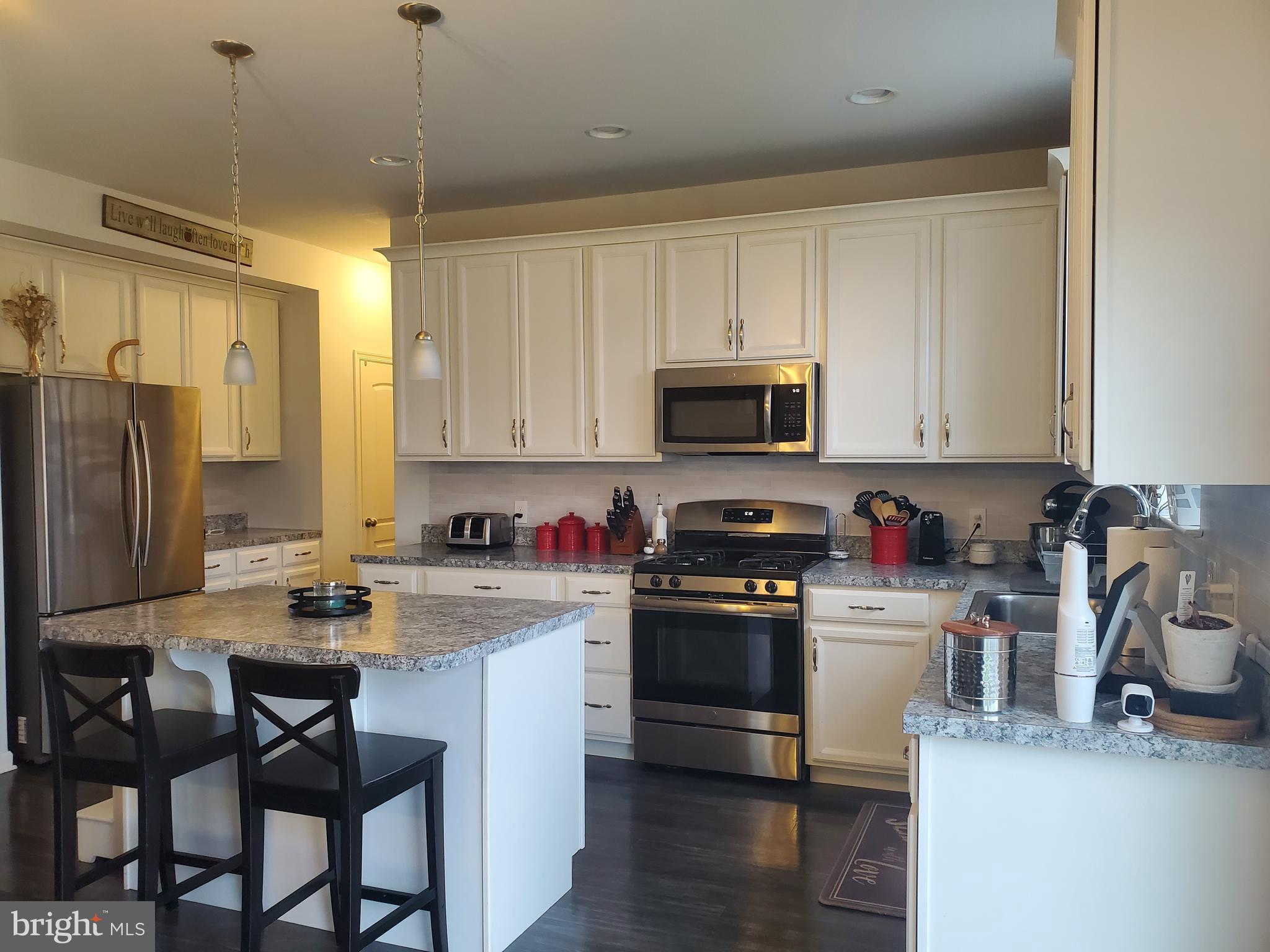 BROOK POINT - Residential