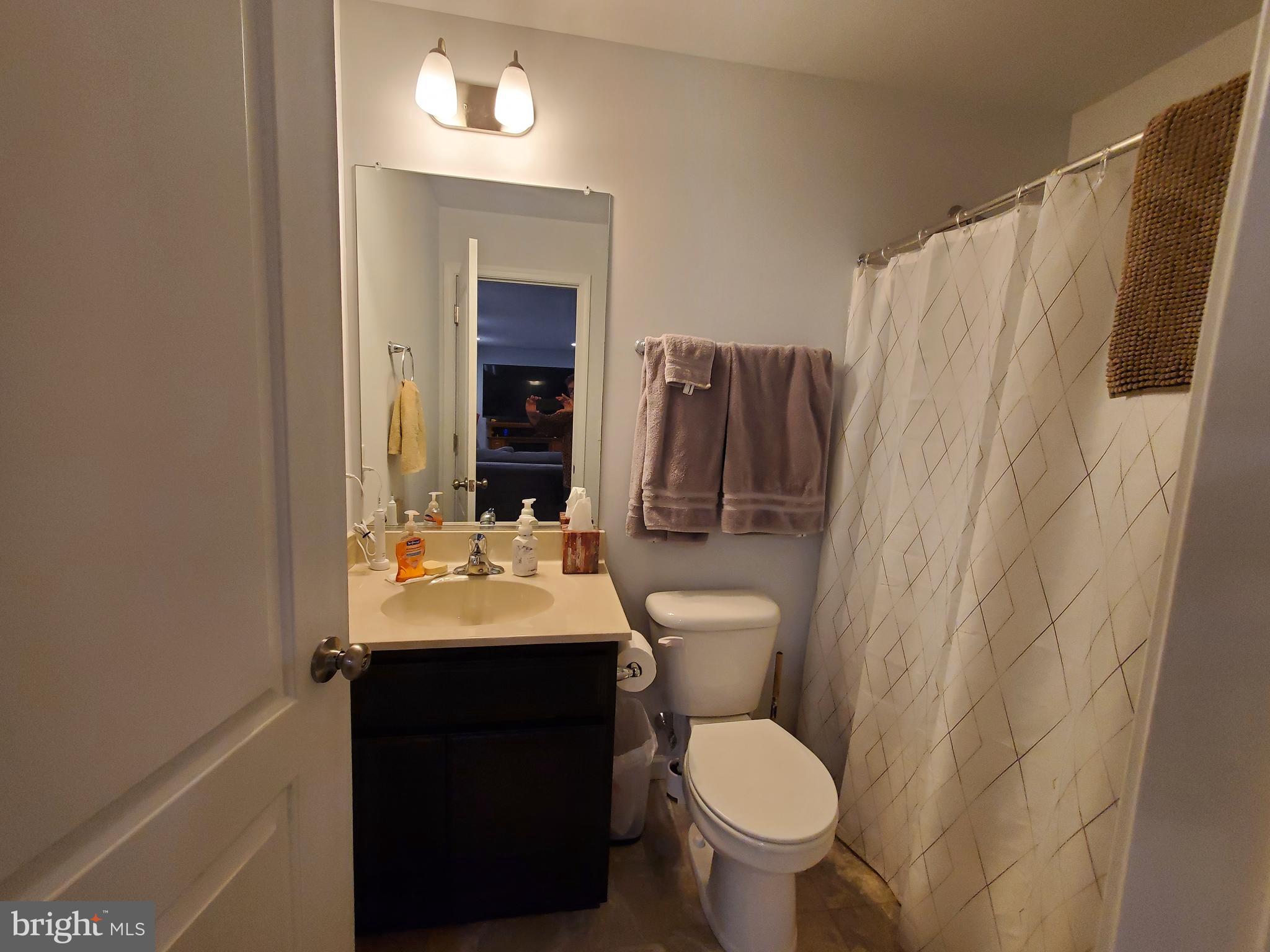 BROOK POINT - Residential