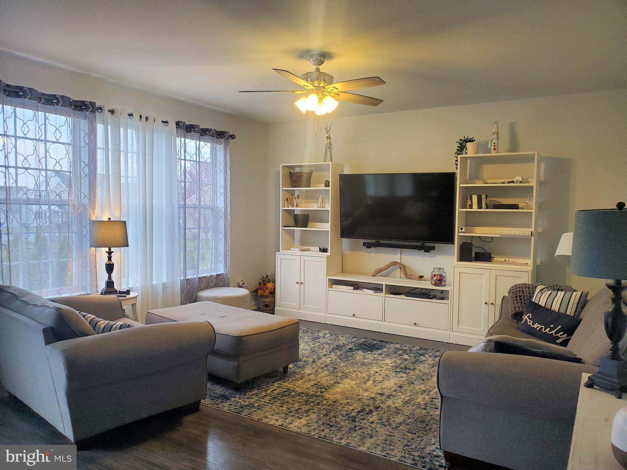 BROOK POINT - Residential