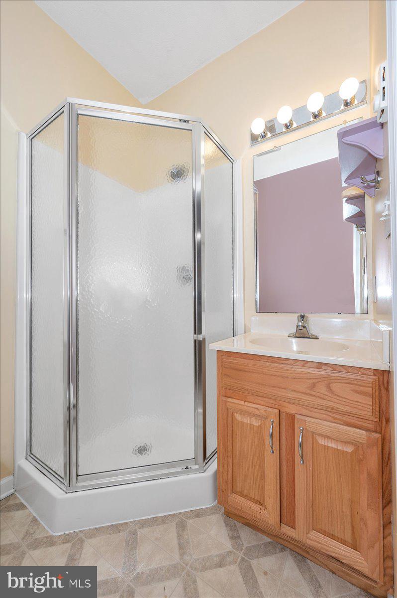 SUMMERLAND MANOR - Residential