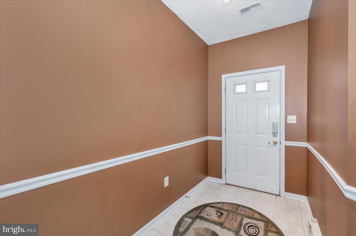 SUMMERLAND MANOR - Residential