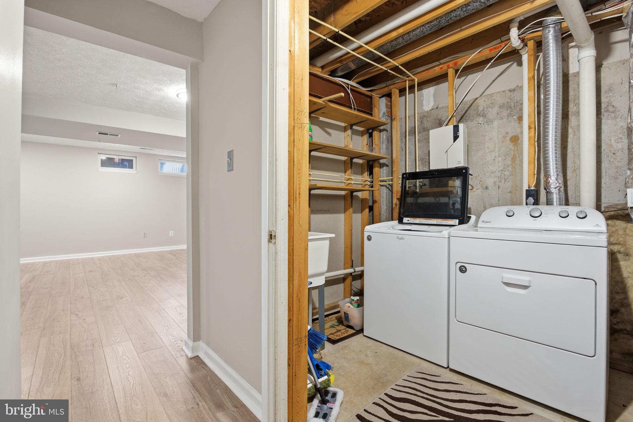 HUNTERS RUN VILLAGE - Residential