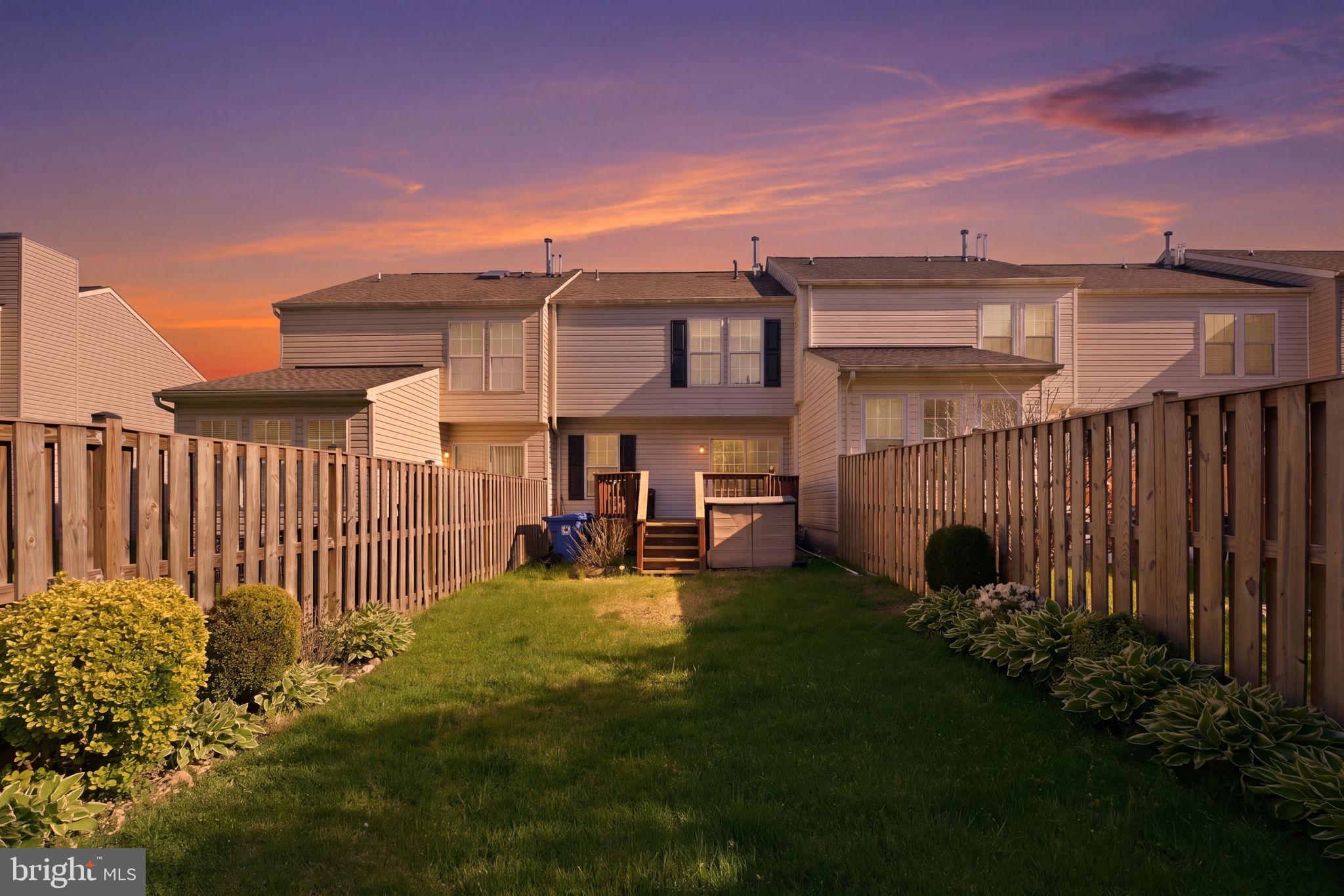 HUNTERS RUN VILLAGE - Residential