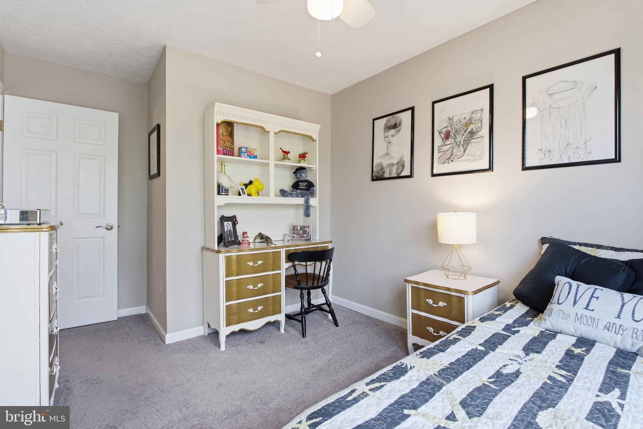 HUNTERS RUN VILLAGE - Residential