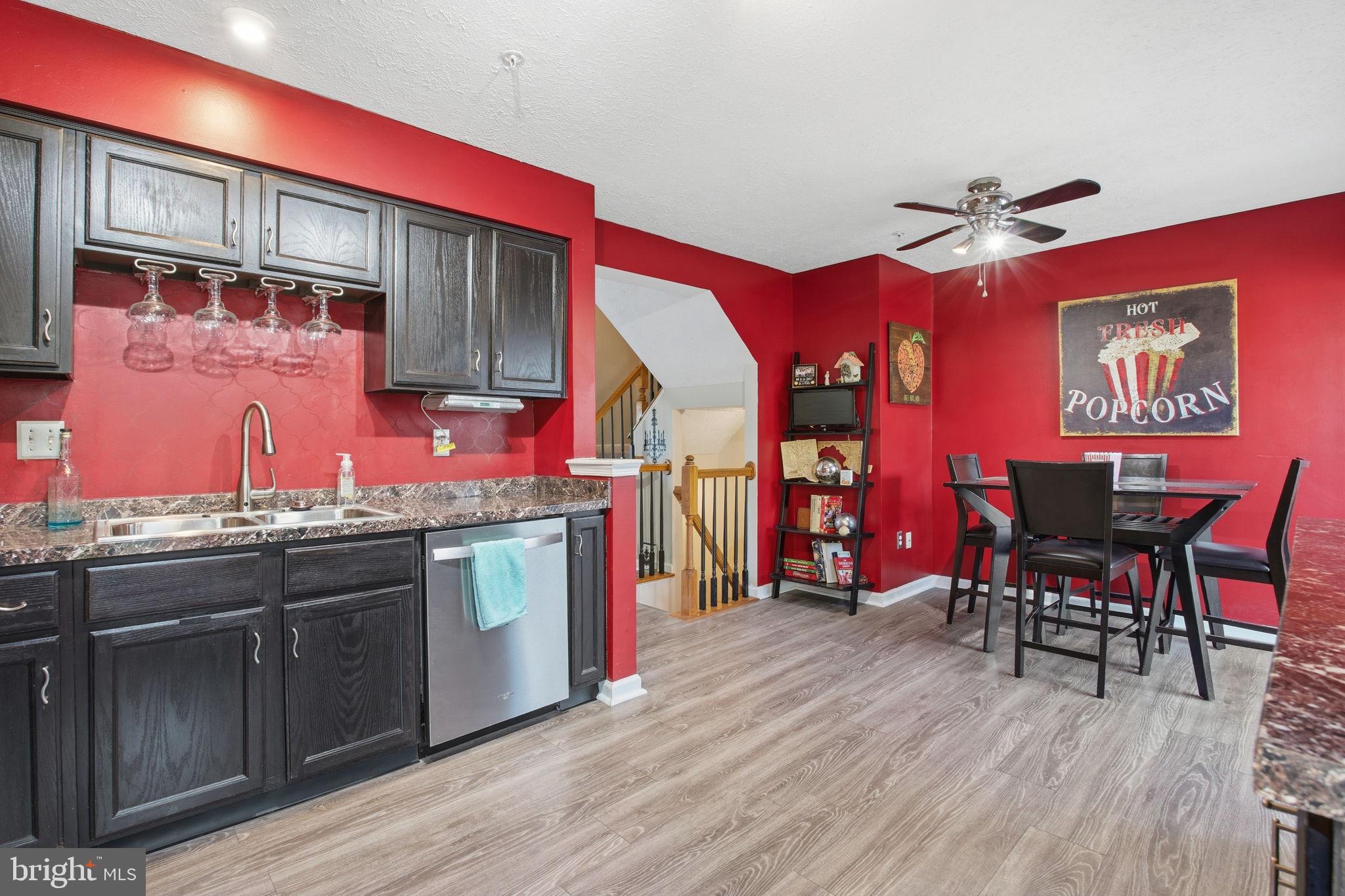 HUNTERS RUN VILLAGE - Residential