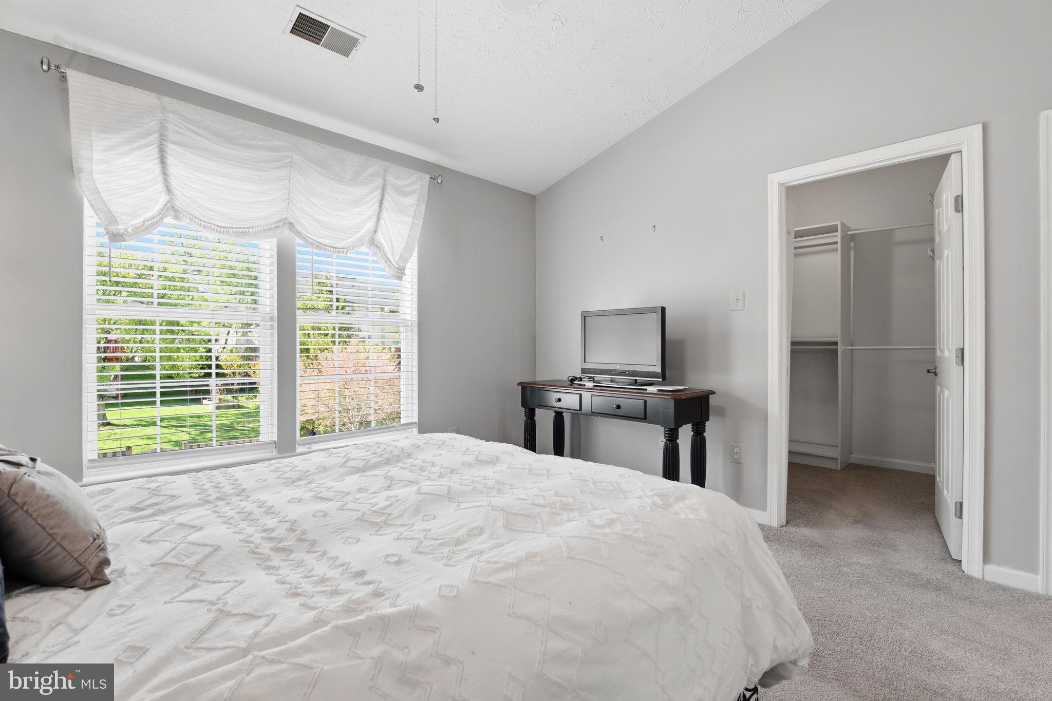 HUNTERS RUN VILLAGE - Residential