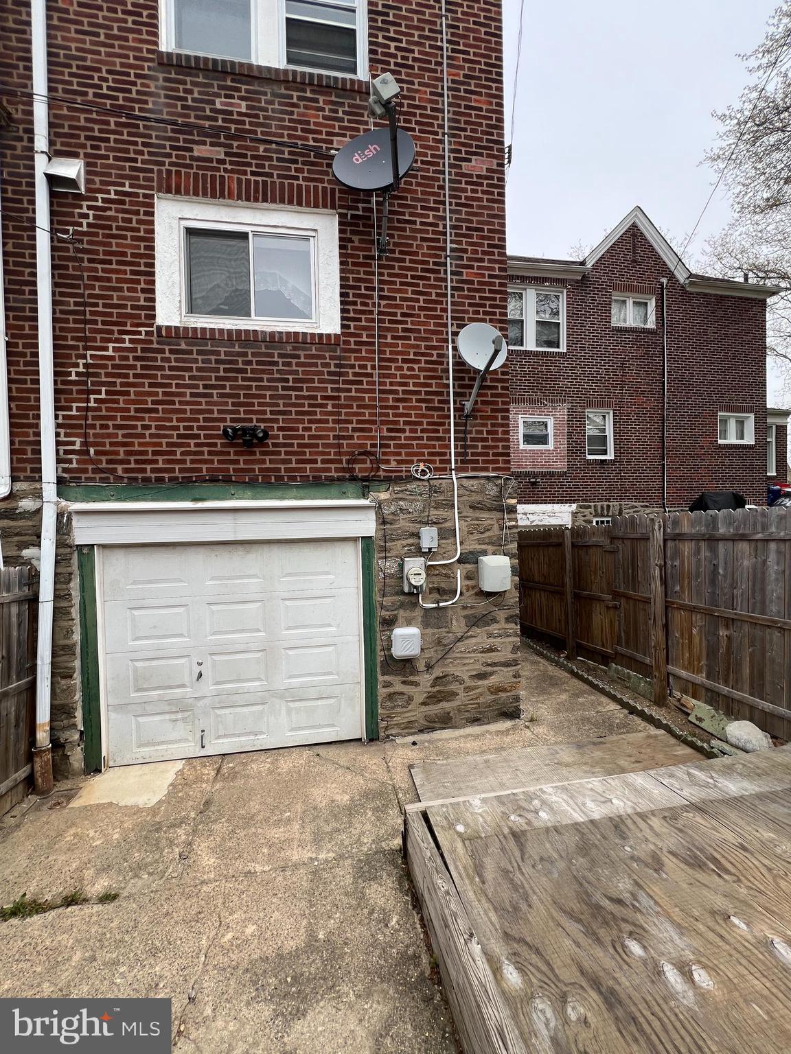 OXFORD CIRCLE - Residential