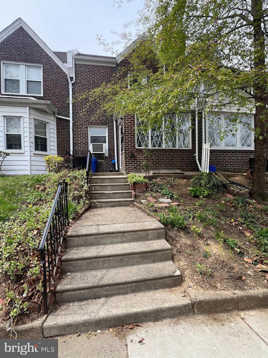 Right off Roosevelt BLVD with convenient location. Good size 3 bedrooms and 1.5 bathrooms with 1418 SQF. Well kept original hardwood floor. Newer Kitchen with white shaker cabinets. Formal dinning room and huge living room.  Half bathroom in the basement with washer and dryer hook up. Nice fences back yard with 1 car garage and 1 car driveway parking