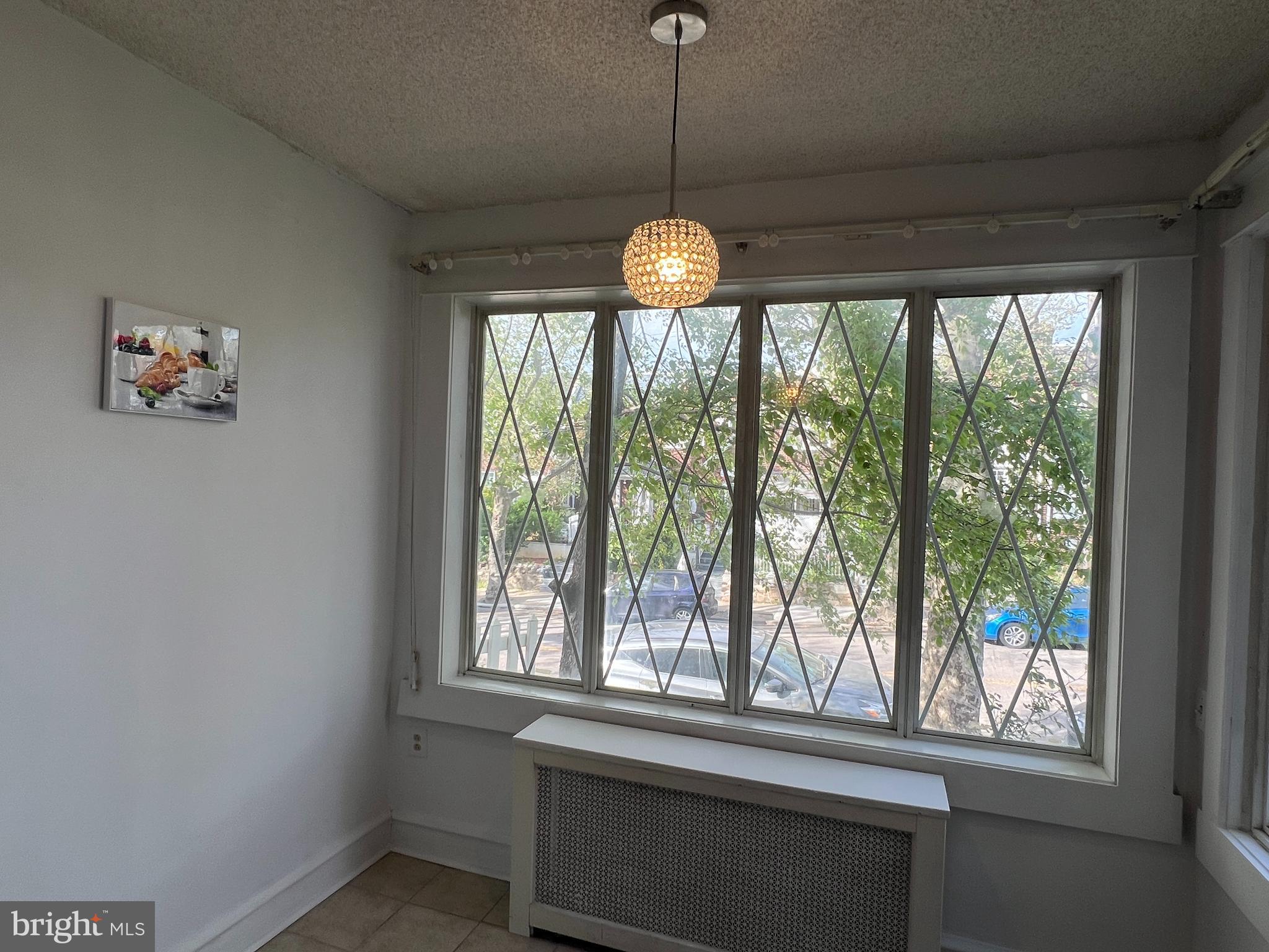 OXFORD CIRCLE - Residential