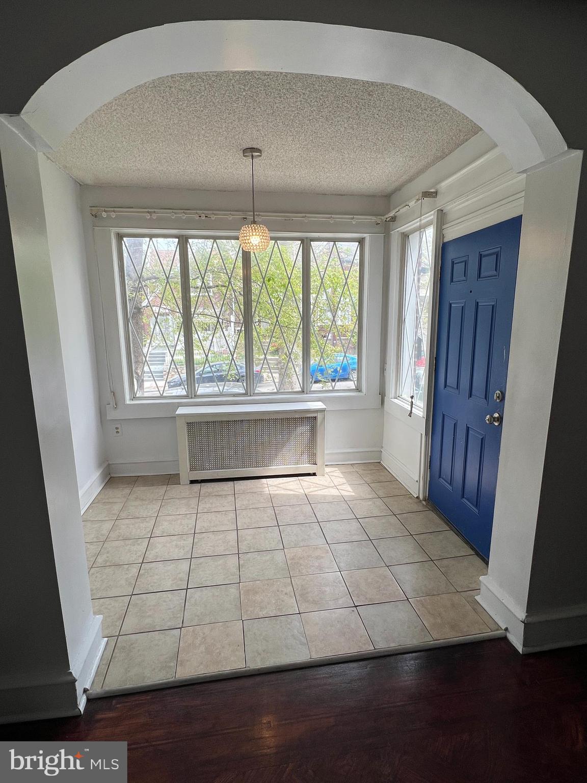 OXFORD CIRCLE - Residential