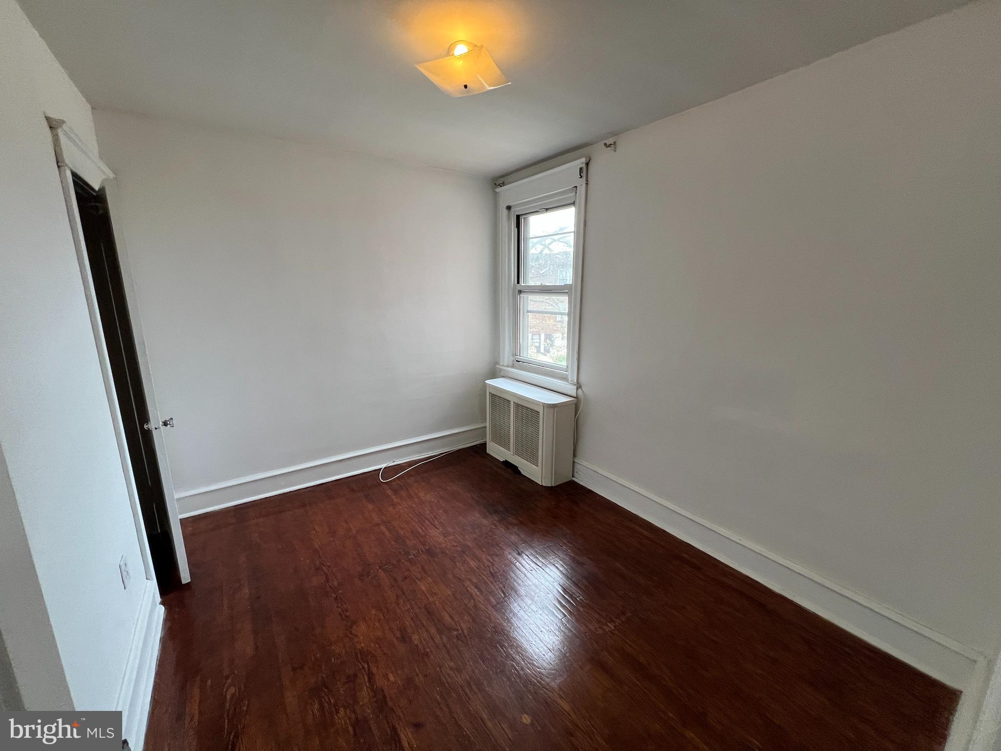 OXFORD CIRCLE - Residential