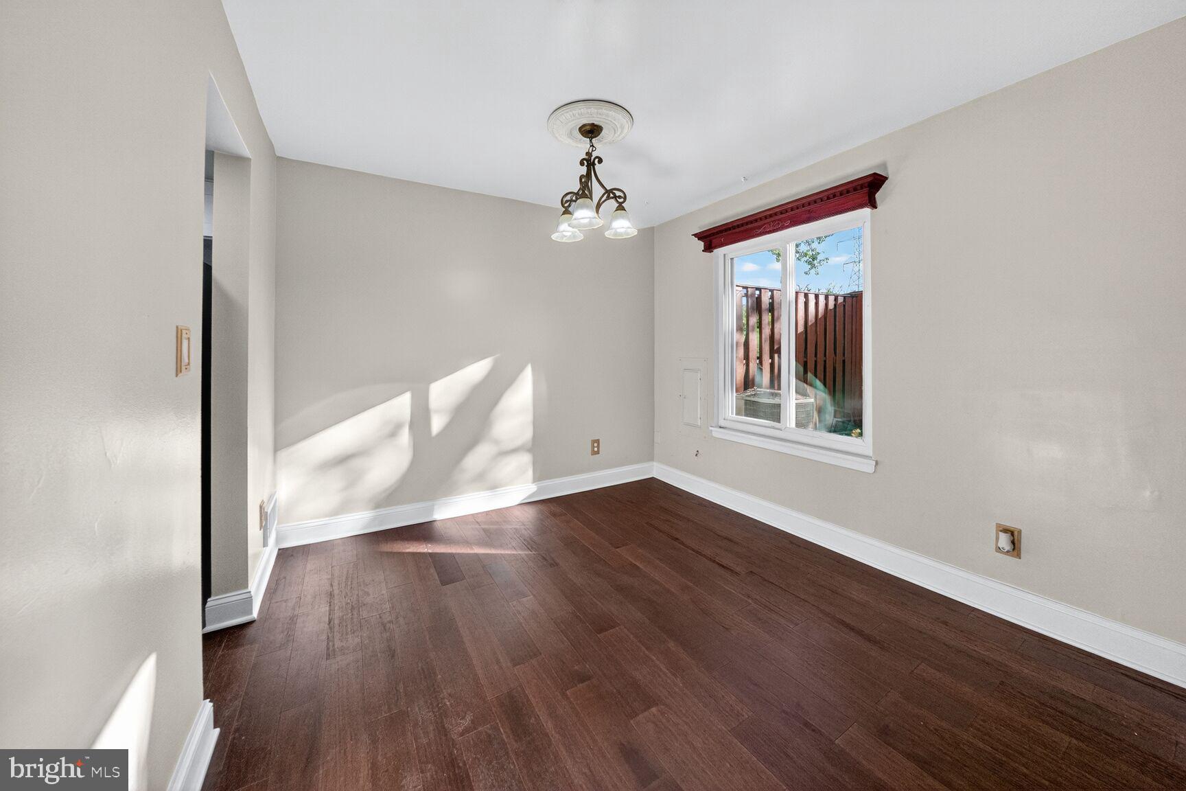 CLUB HILL - Residential