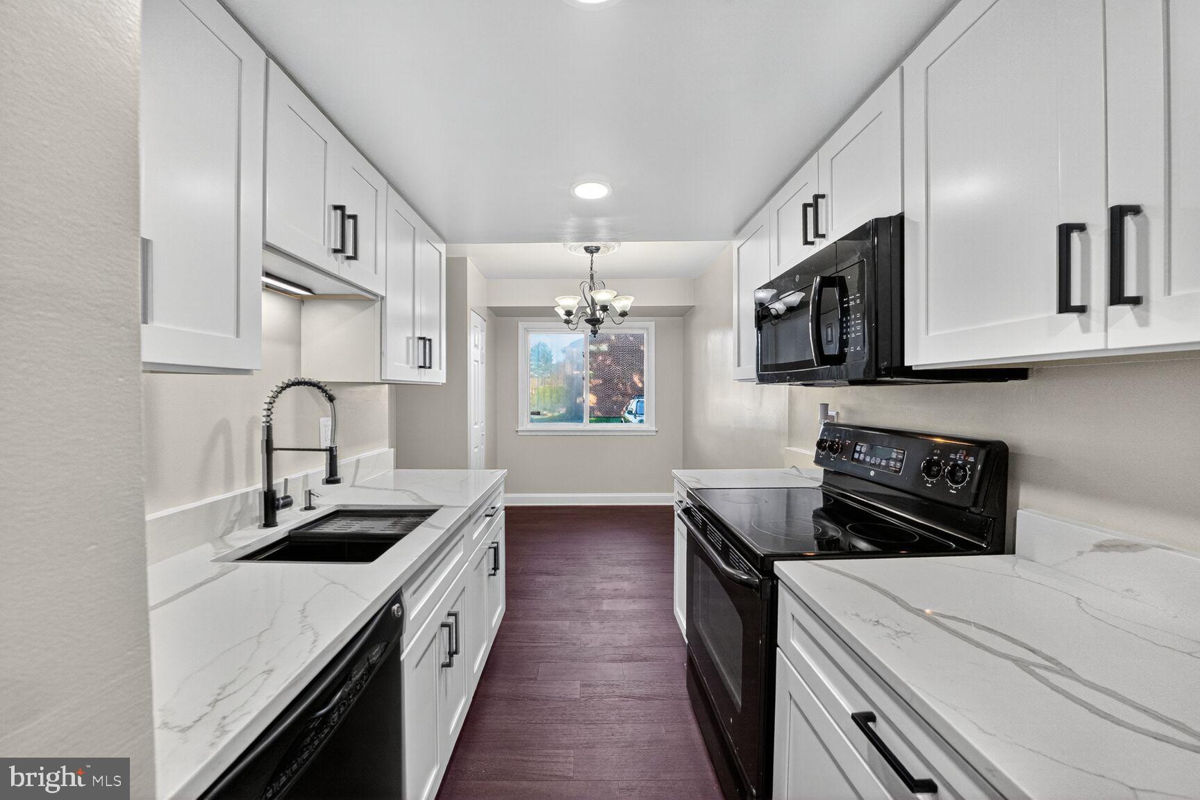 CLUB HILL - Residential