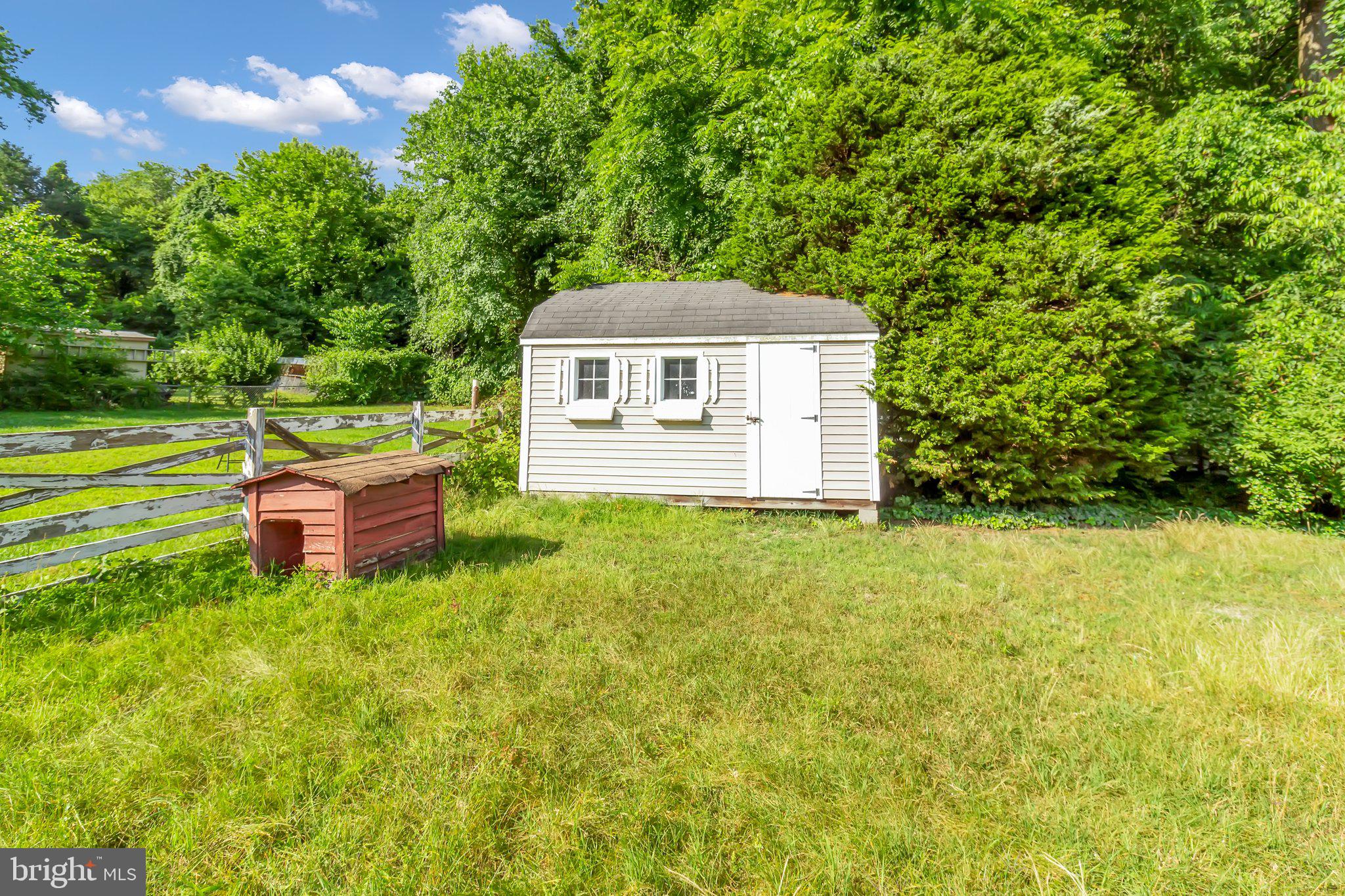 HILLANDALE PARK - Residential