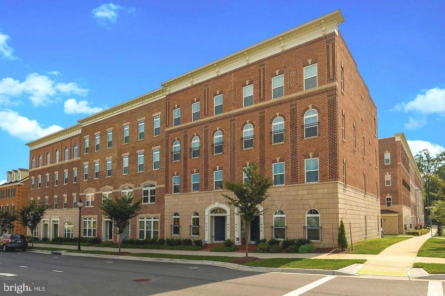 A great alternative to the more expensive Downtown Crown. Luxury TH meets condo convenience in this unique, urban chic row house. Two level condo townhouse (ground and 2nd floor) with lovely back balcony over 1 car garaged parking space. Urban Centers are THE hot destination & this one is in MoCo's fastest-growing city! Fantastic and convenient to major roads/MARC Train/Shopping and Shady Grove Metro. 3 bedrooms 2.5 bath 2 level 1 car garage. 2013 built Ryan Townhome in pristine condition. Hardwood Floor in first level. Open concept layout with garage access off kitchen, granite counters and island with eat in space, stainless steel appliances, recessed lighting, wood floors/ceramic, tray ceiling master. This rental hits all the must haves to include the laundry room off the master bedroom. Peaceful wooded walks will clear your head; tennis & swimming will invigorate. MARC commute can't be beaten. 270 ramp, urban core planned. Crown, Rio, Kentlands nearby. Electric car charging station in the garage. Available for move-in on 5/1st.