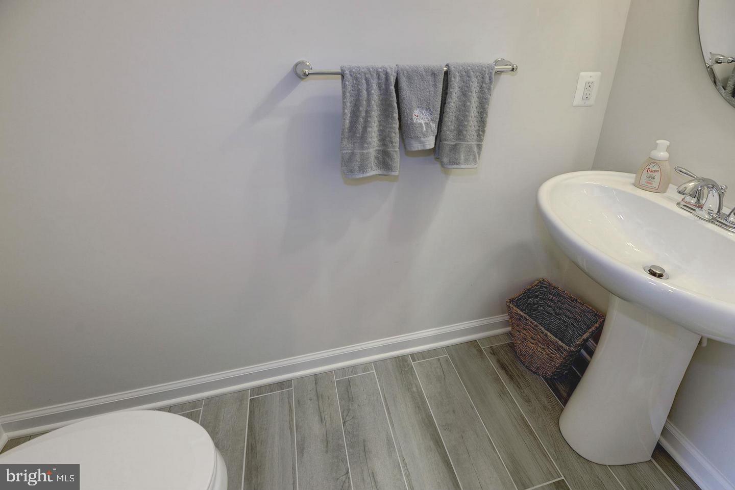 PARKLANDS AT WATKINS MILL - Residential Lease