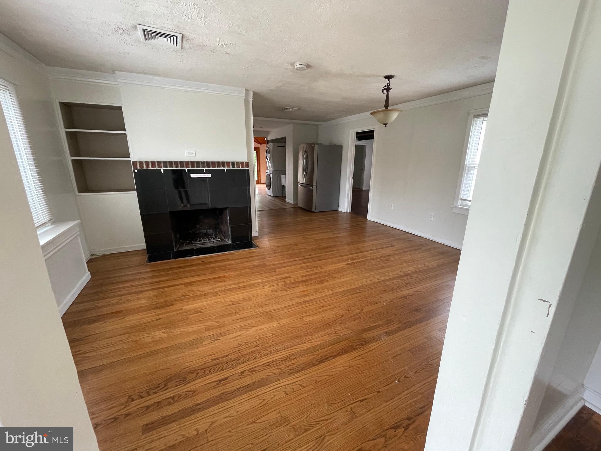 CORNWELL HGTS - Residential Lease