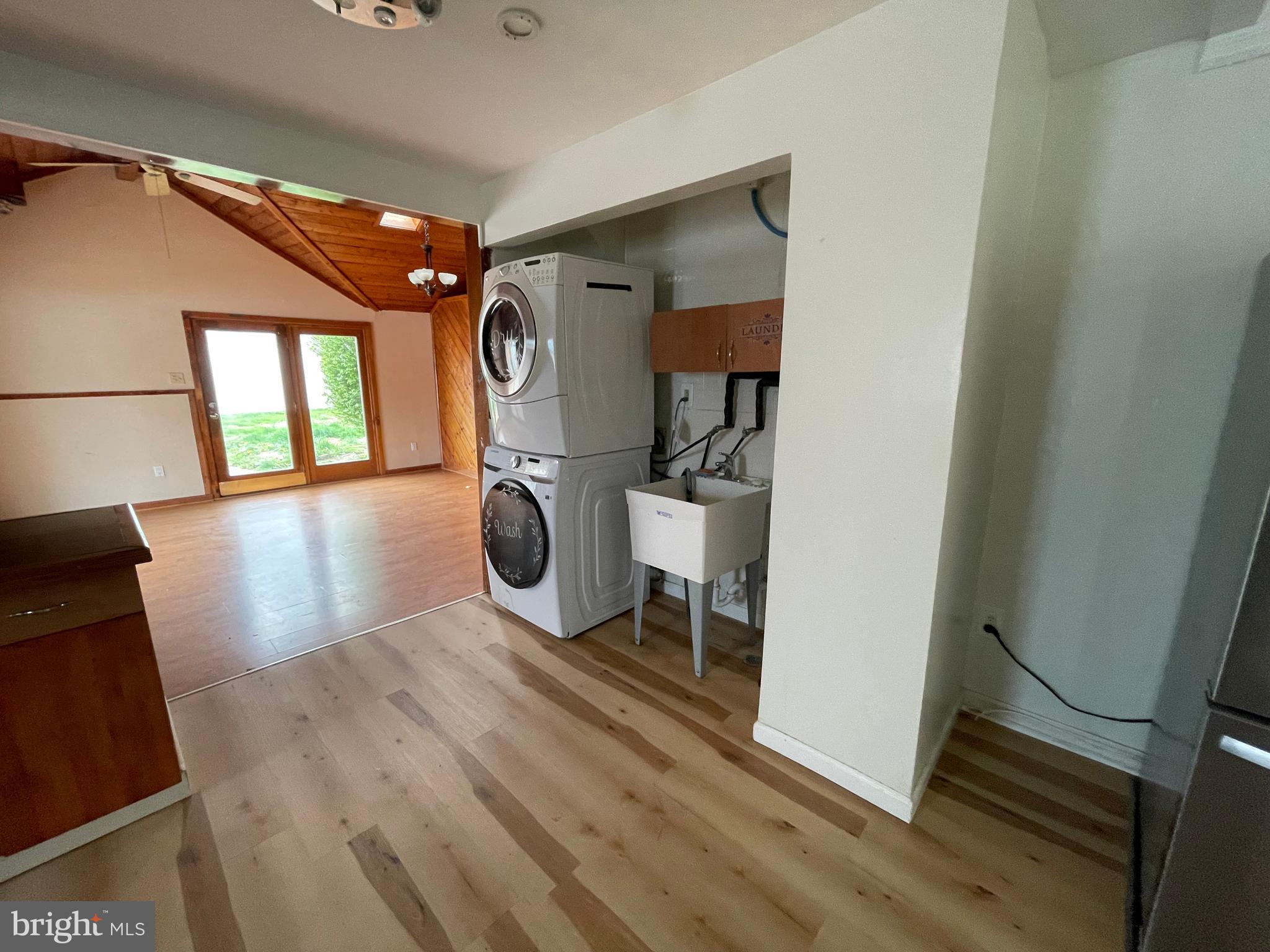 CORNWELL HGTS - Residential Lease