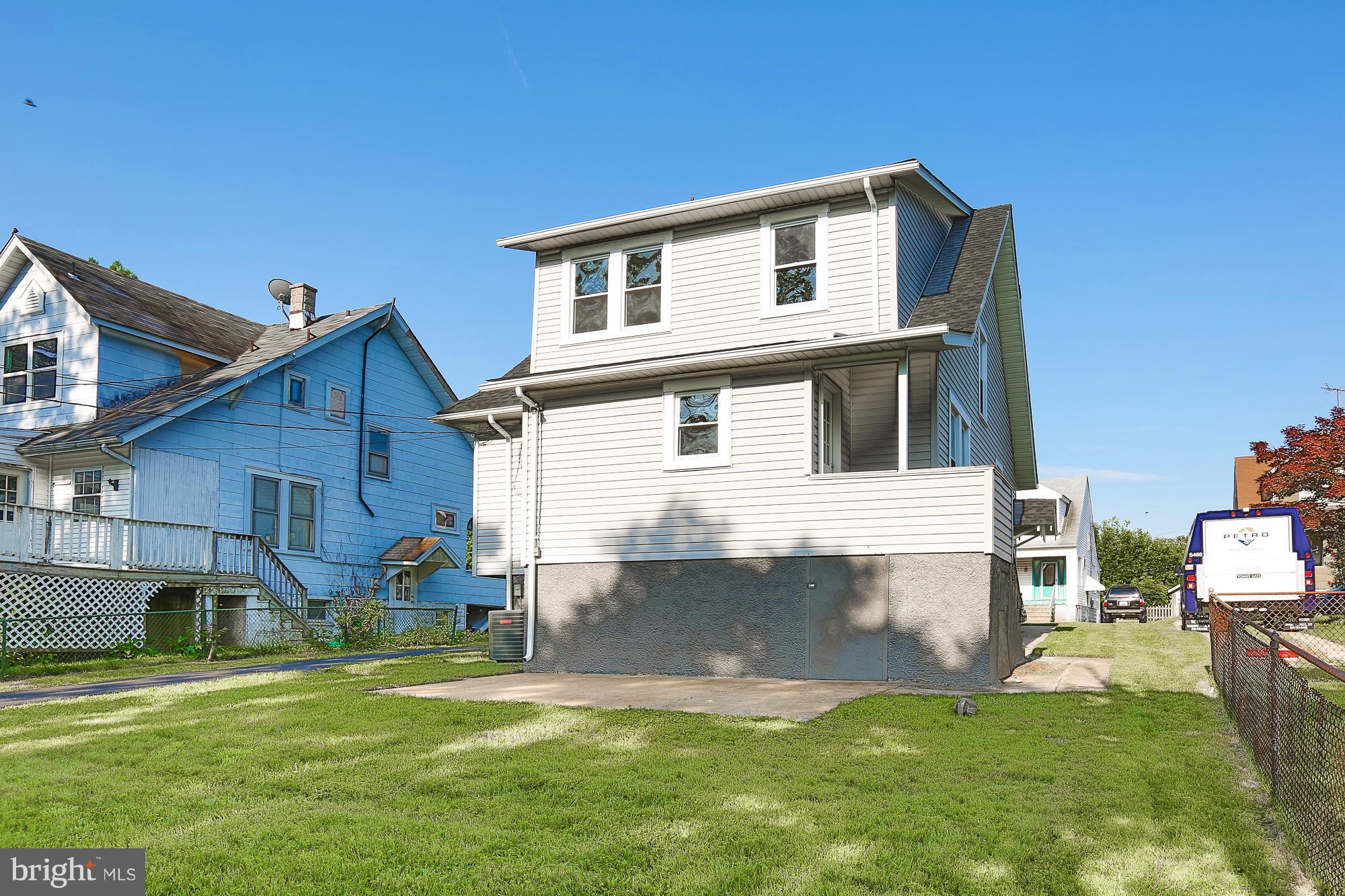 ELMWOOD - Residential