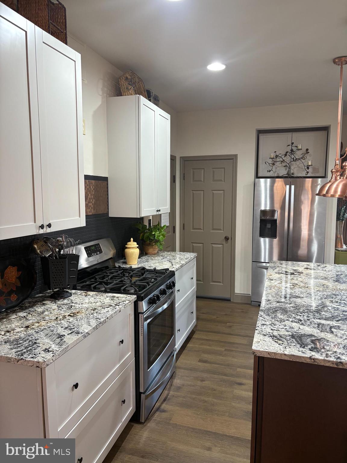 IRISH HILLS - Residential