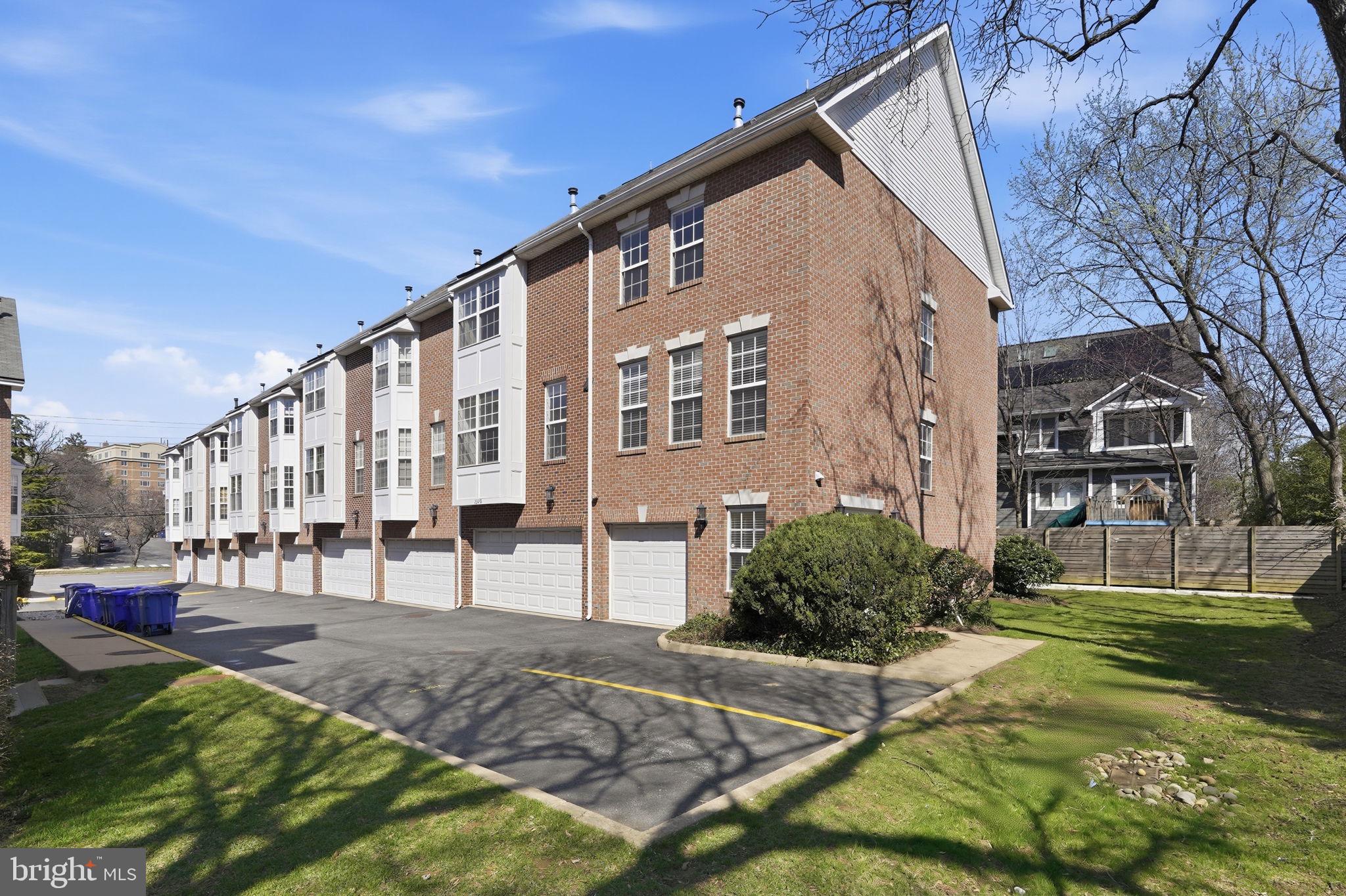 2322 LANGSTON BOULEVARD