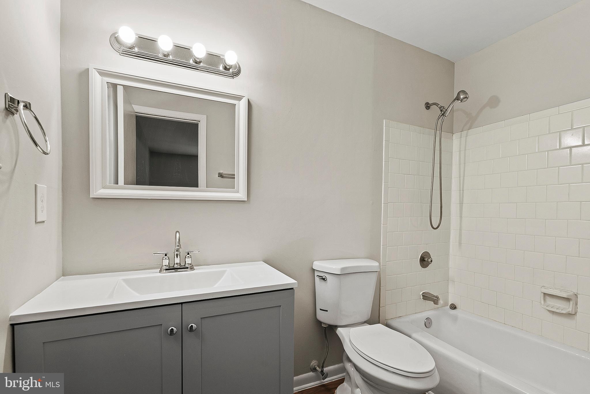 ELVATON TOWNE CONDO - Residential Lease