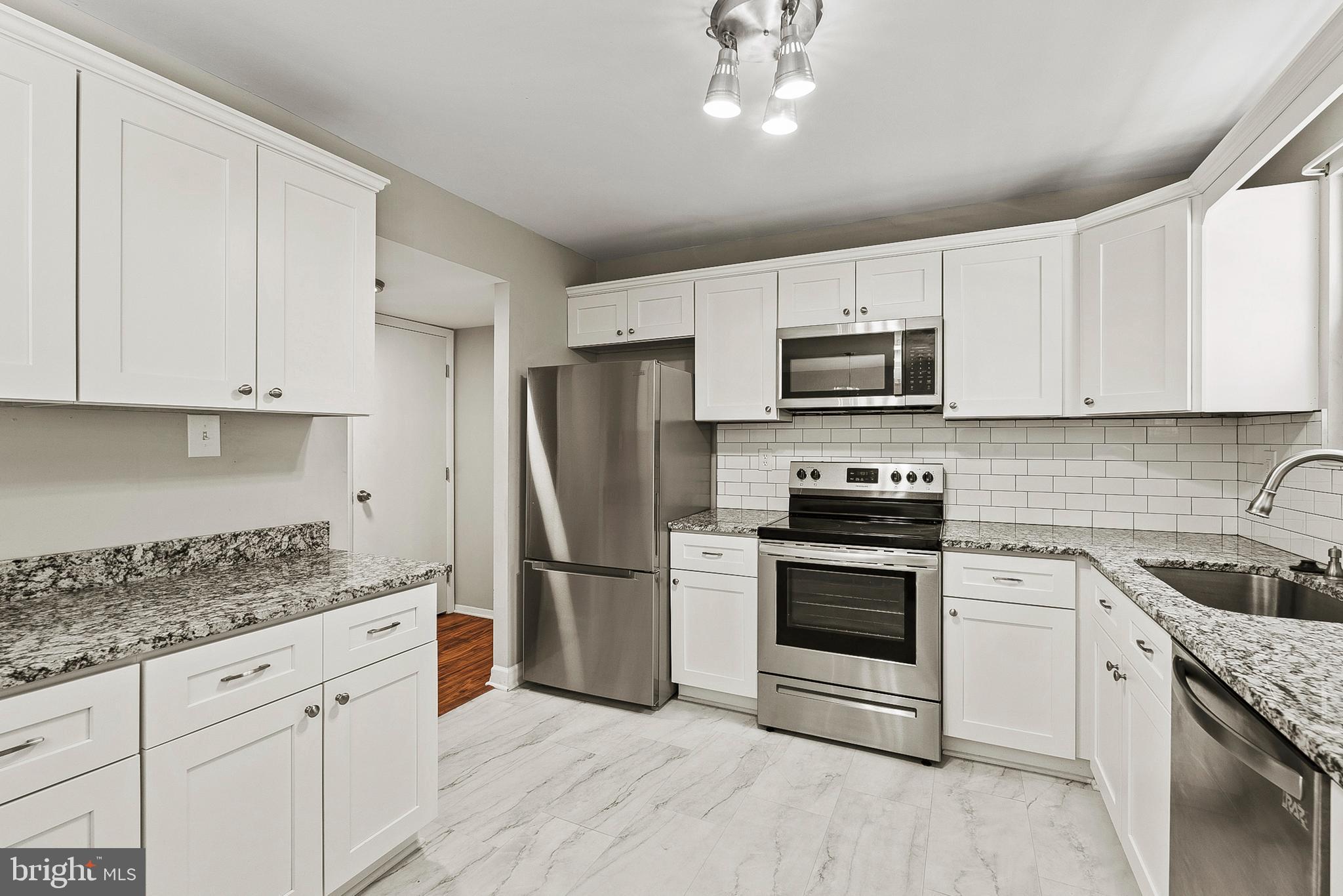 ELVATON TOWNE CONDO - Residential Lease