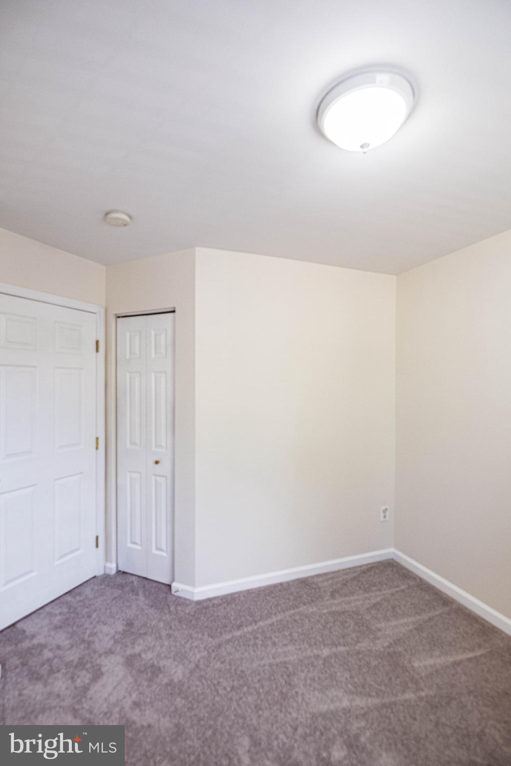 MOUNT VEE MANOR - Residential