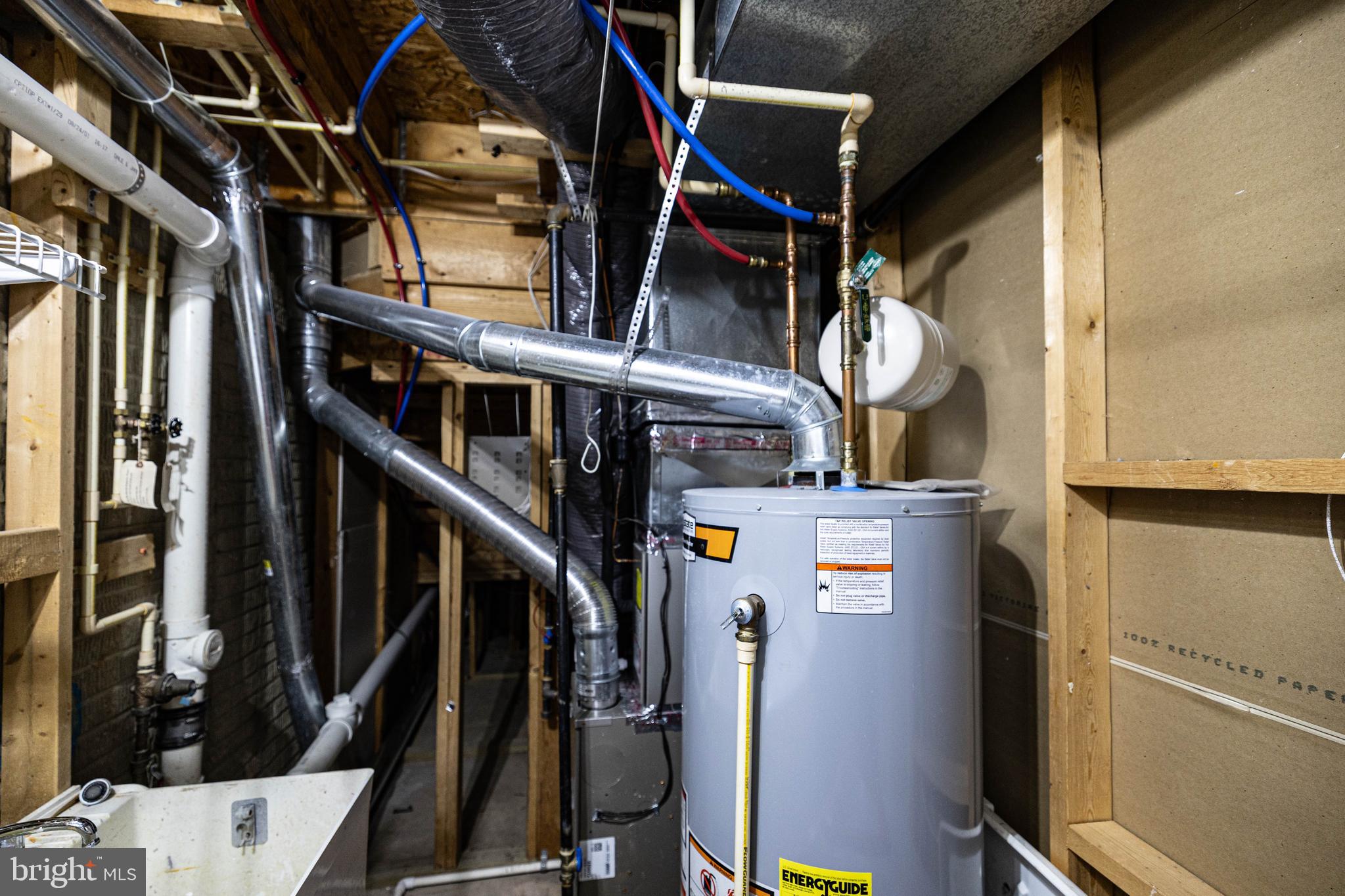 MOUNT VEE MANOR - Residential