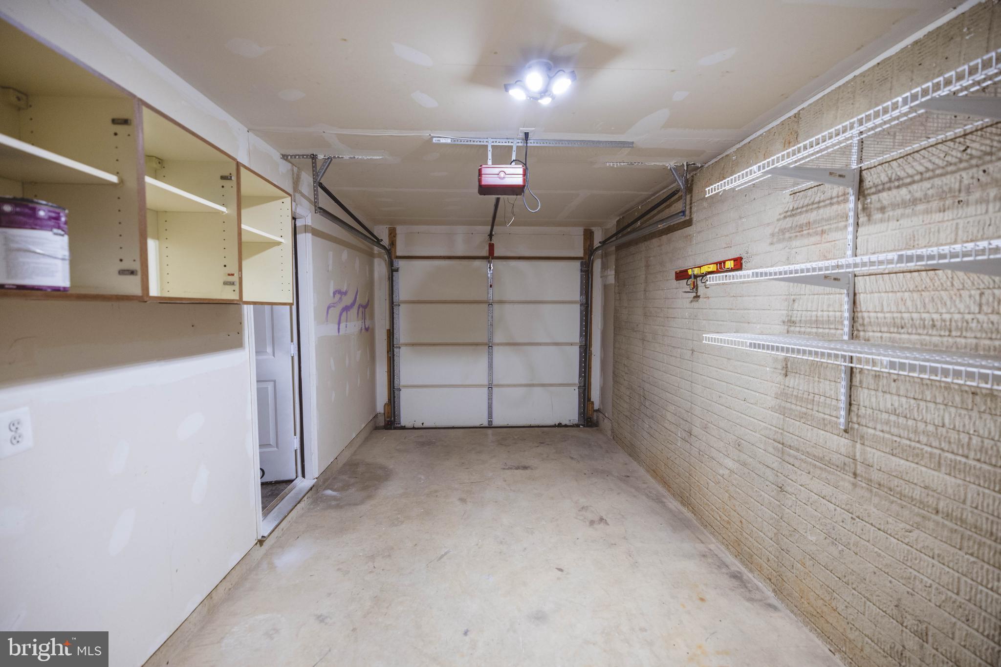 MOUNT VEE MANOR - Residential