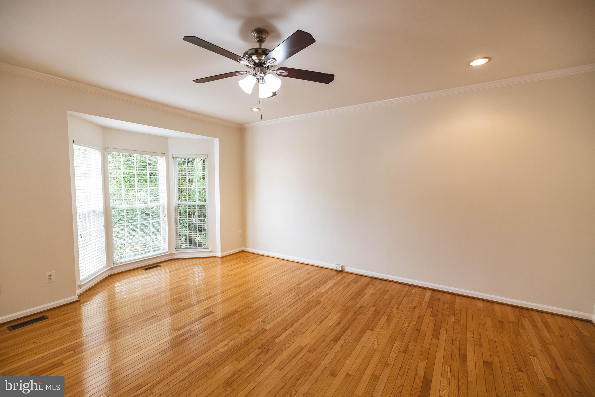 MOUNT VEE MANOR - Residential