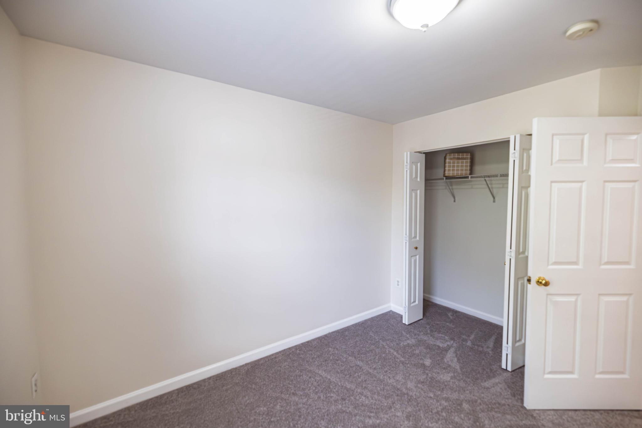 MOUNT VEE MANOR - Residential