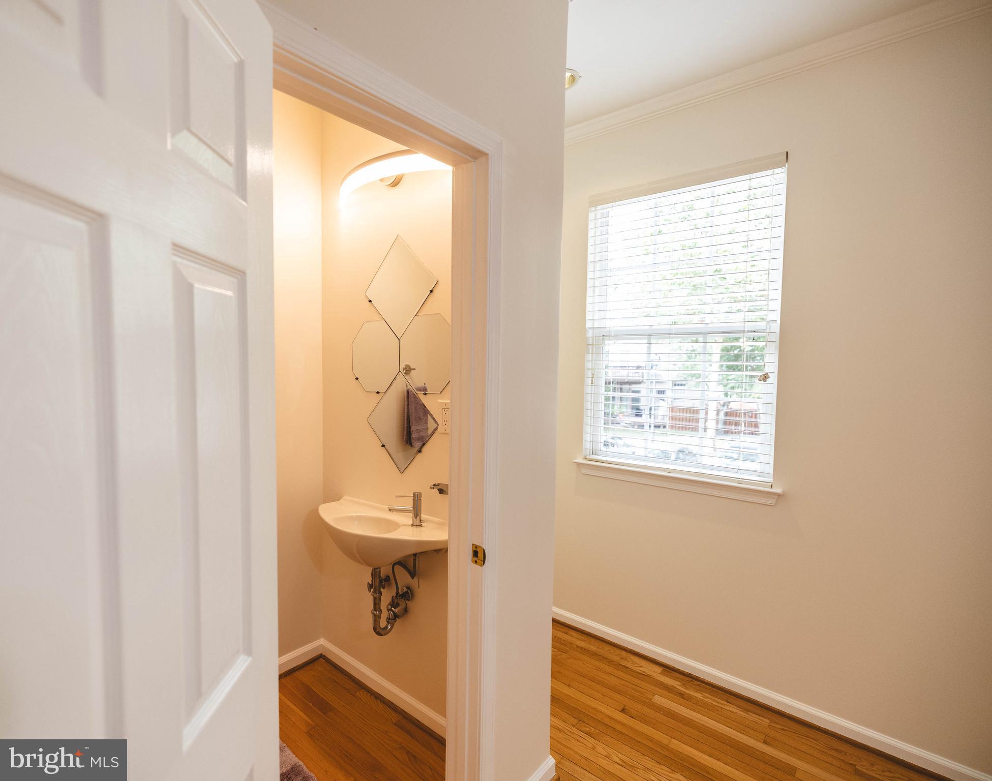 MOUNT VEE MANOR - Residential