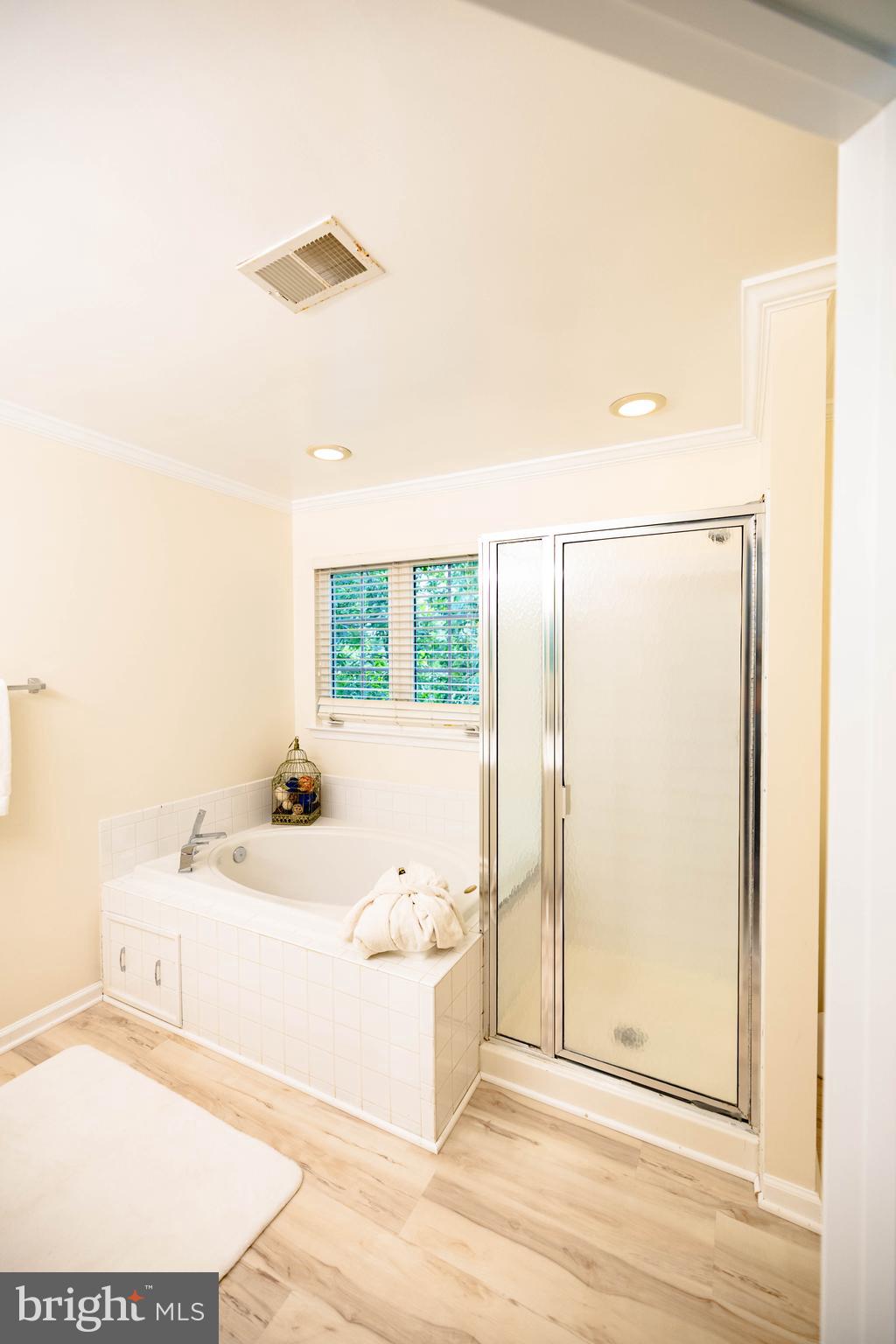 MOUNT VEE MANOR - Residential