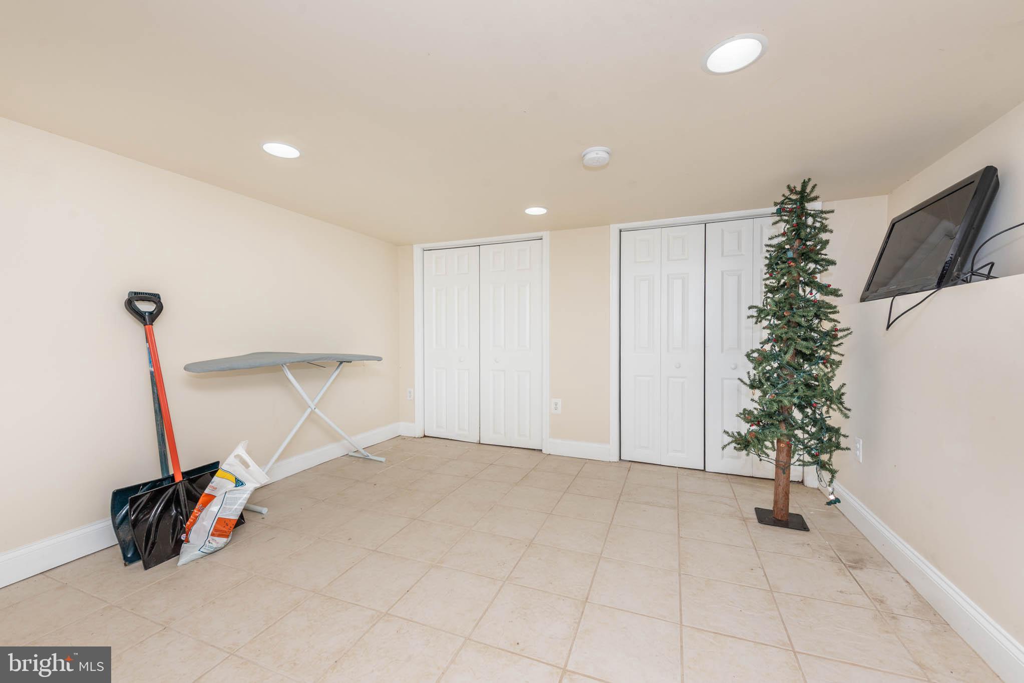 BUTCHERS HILL - Residential Lease