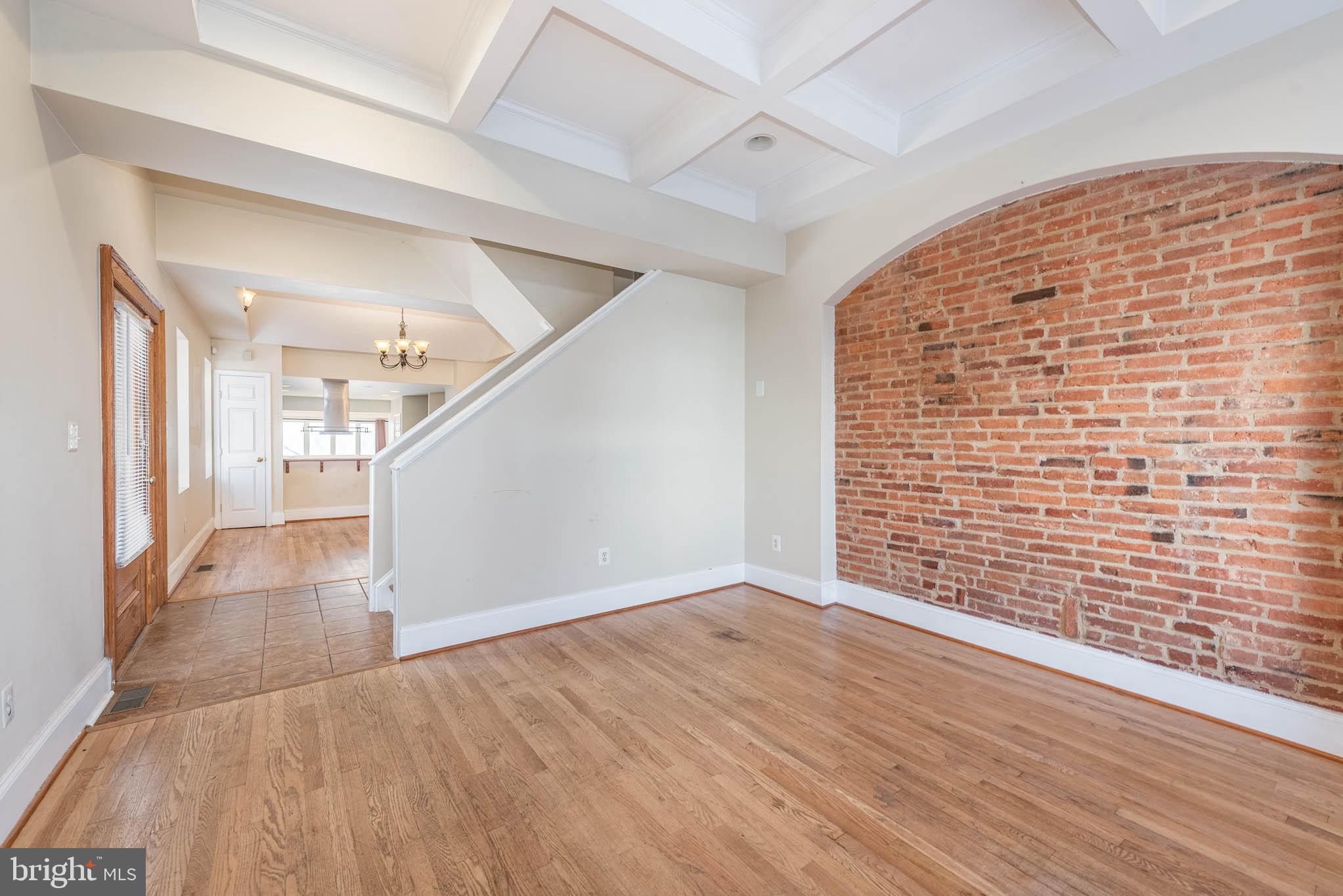 BUTCHERS HILL - Residential Lease