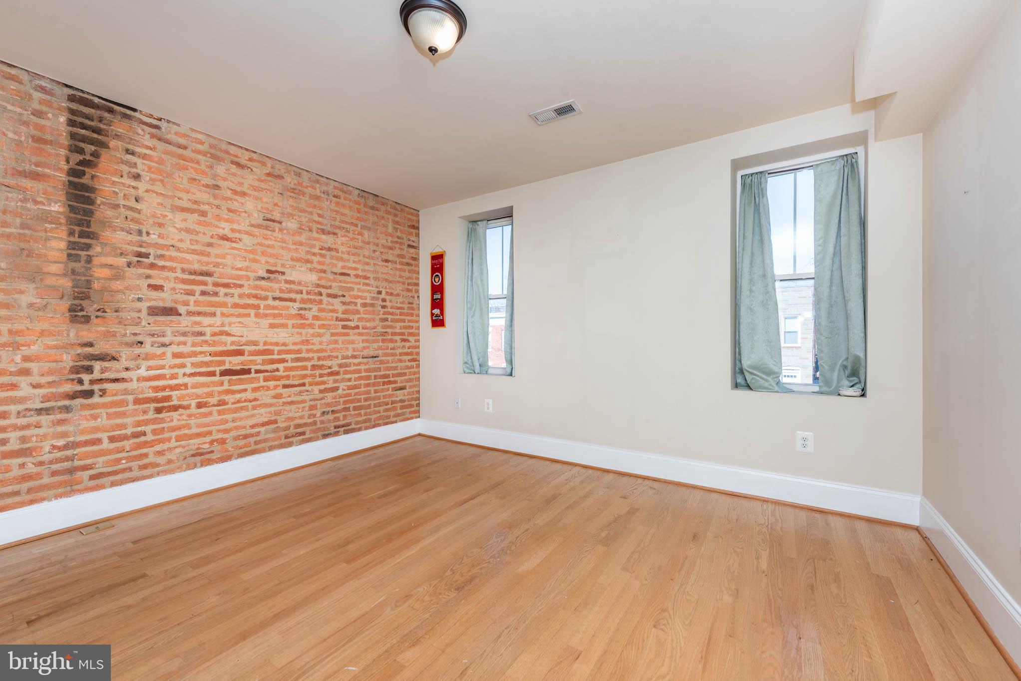 BUTCHERS HILL - Residential Lease