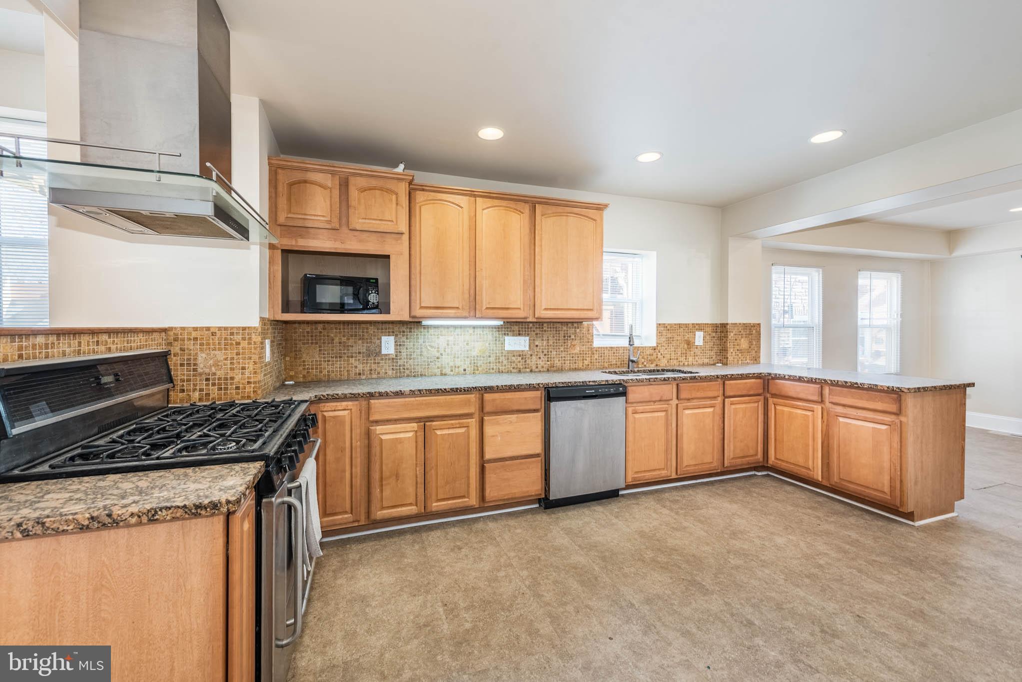 BUTCHERS HILL - Residential Lease