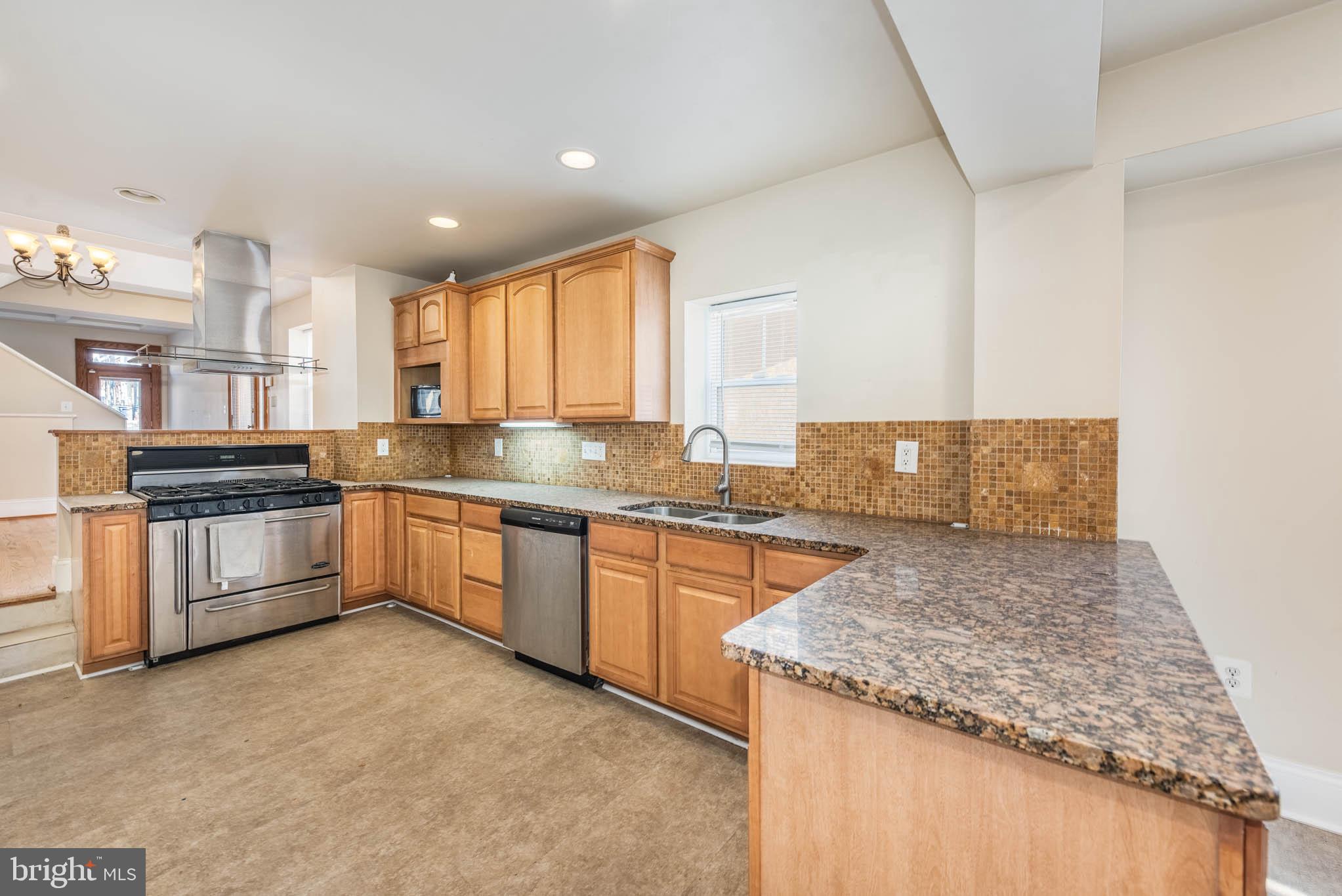 BUTCHERS HILL - Residential Lease