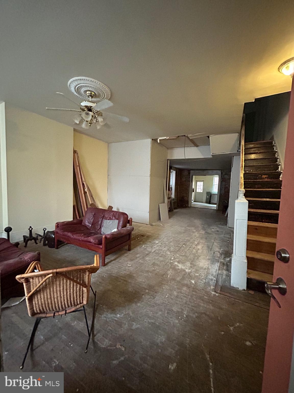 KENSINGTON - Residential