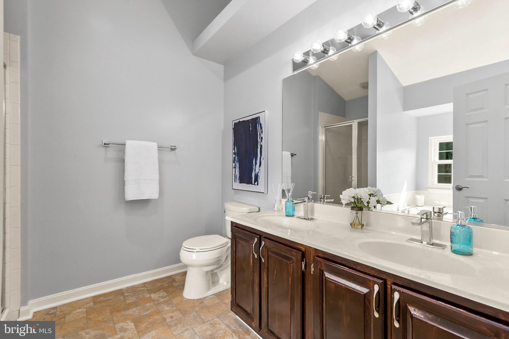 THE MEWS - Residential