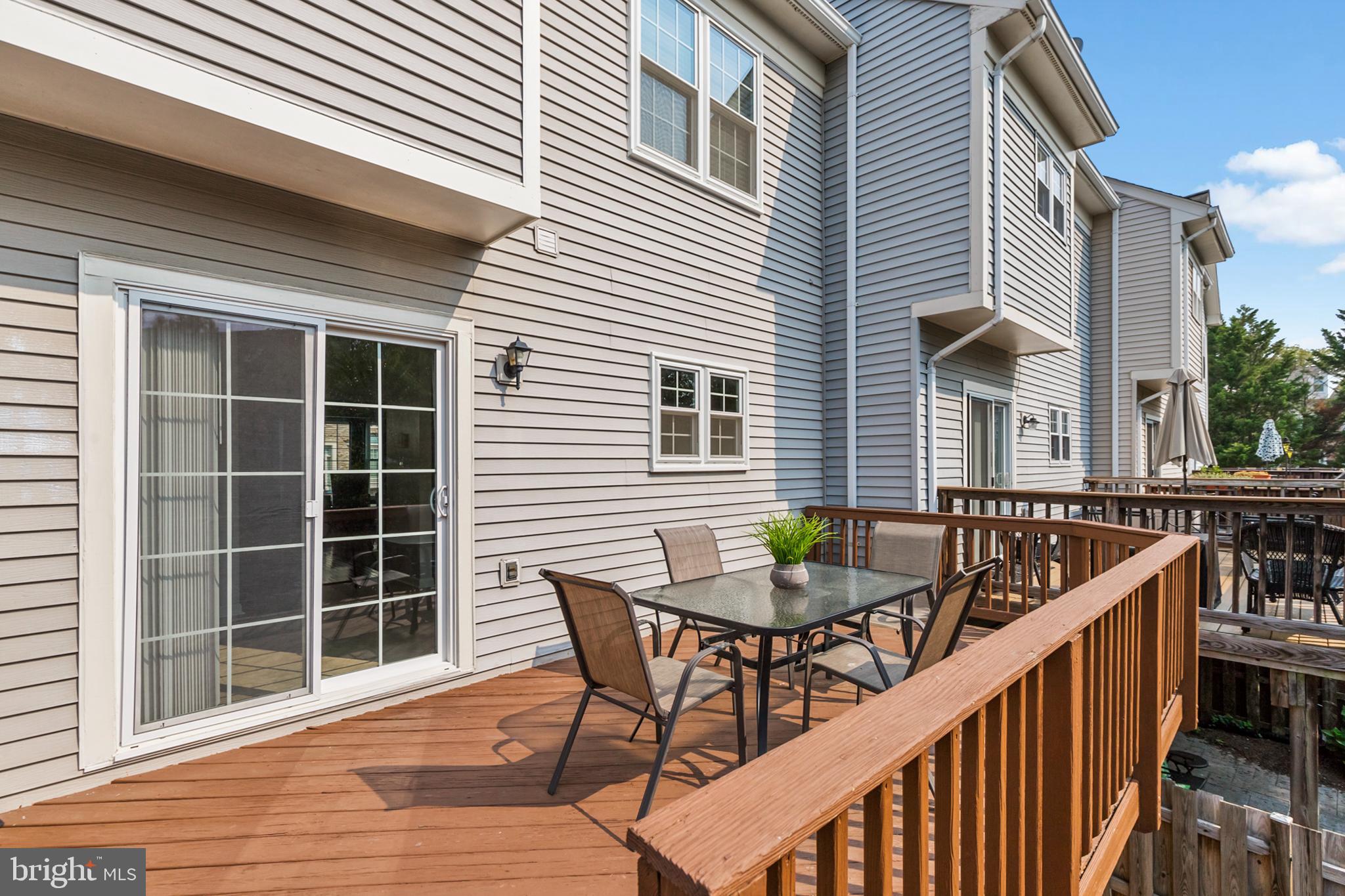 THE MEWS - Residential