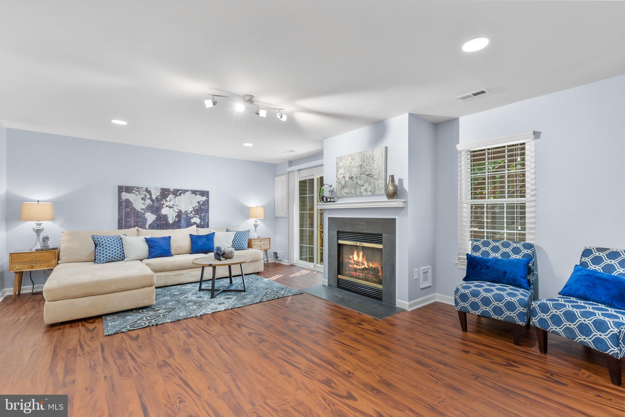 THE MEWS - Residential