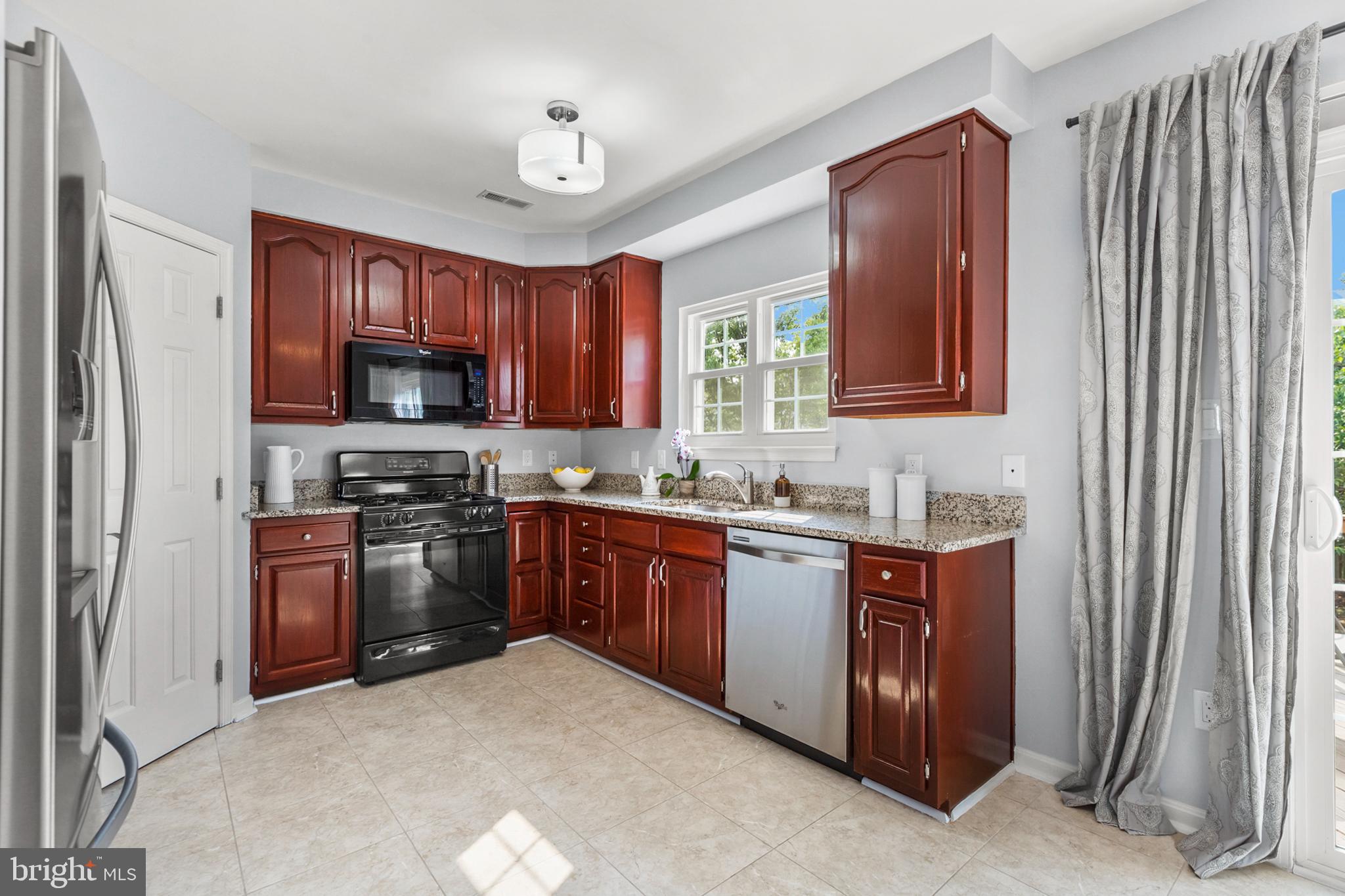 THE MEWS - Residential