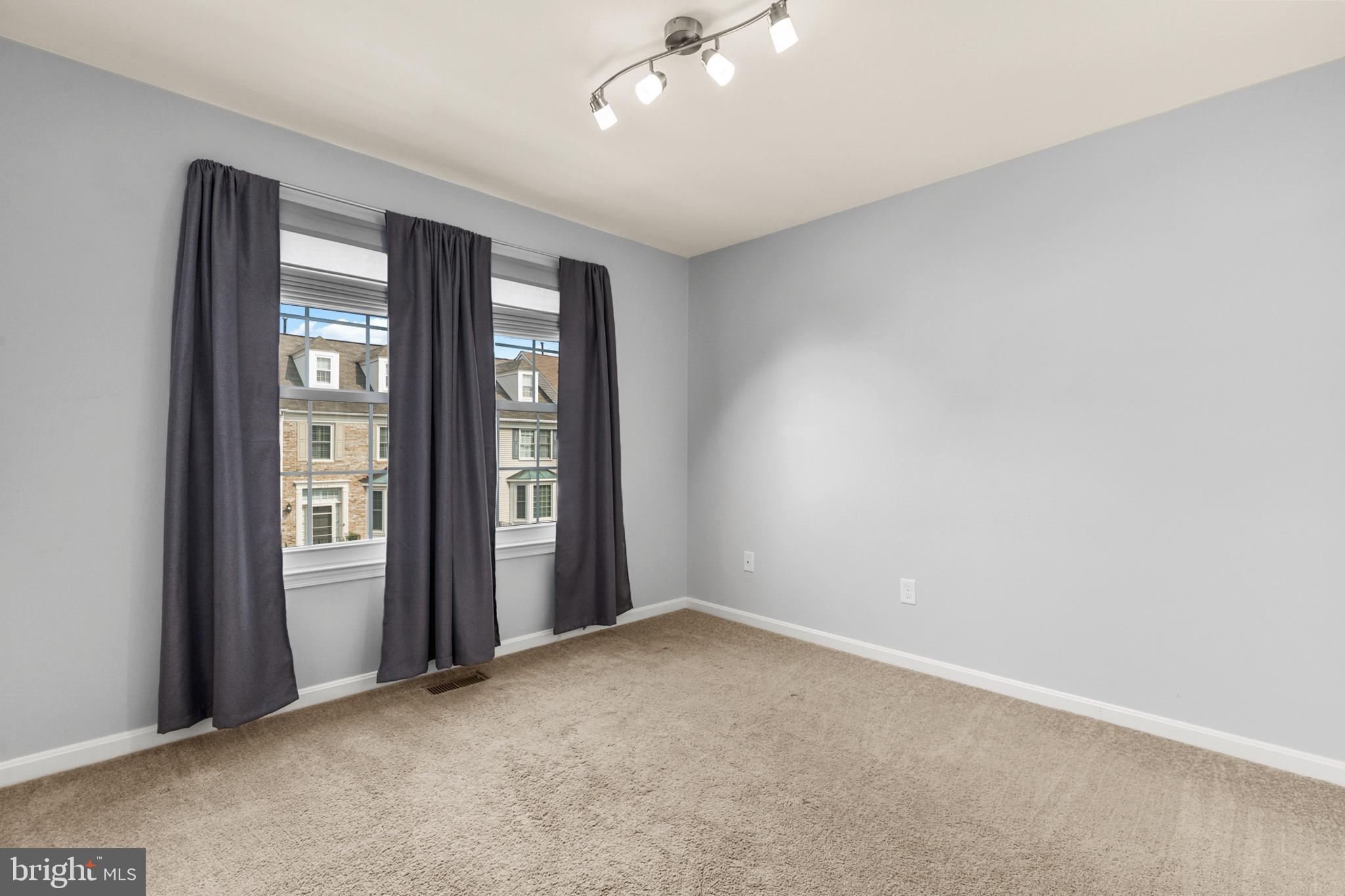 THE MEWS - Residential