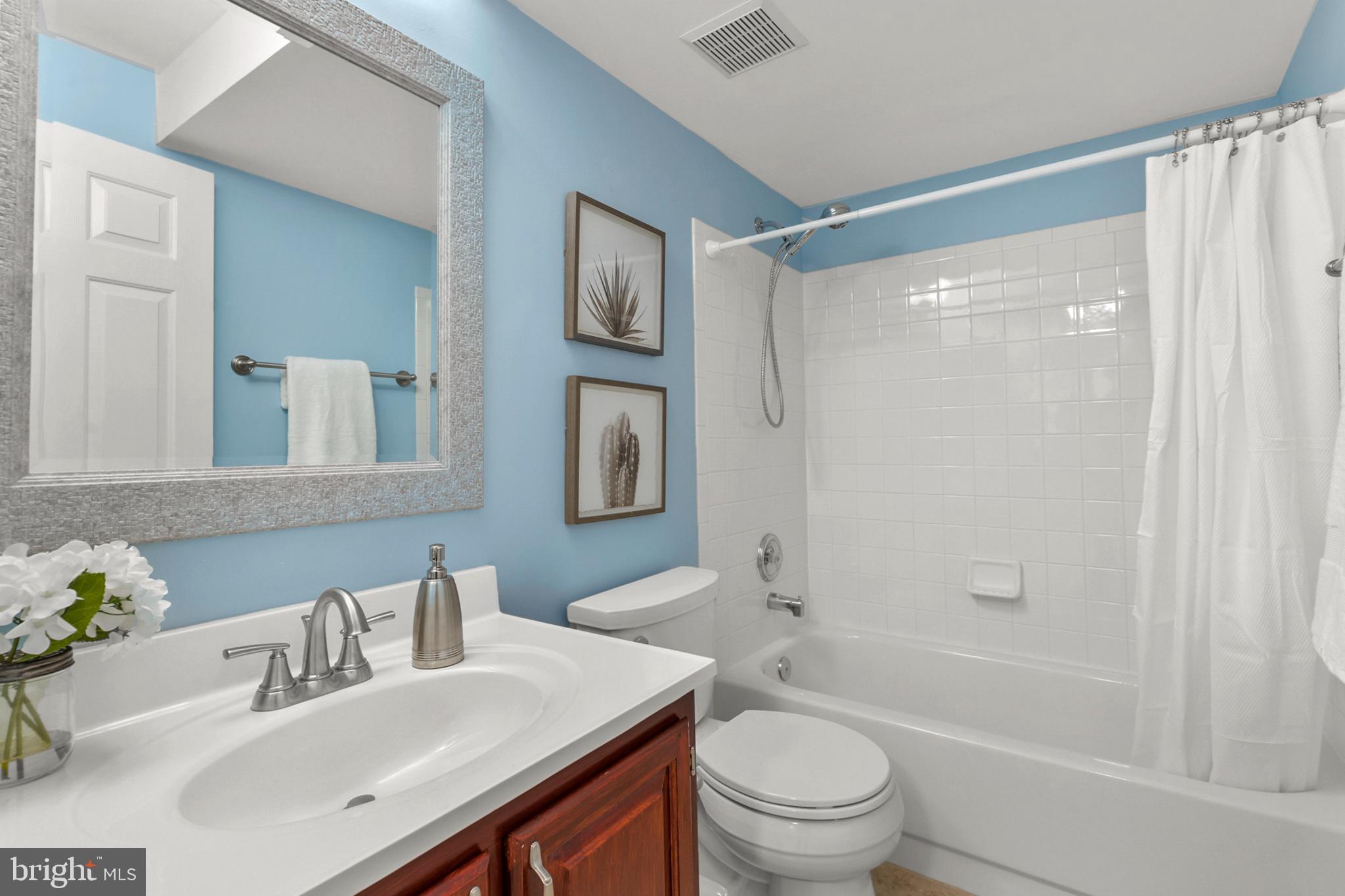 THE MEWS - Residential