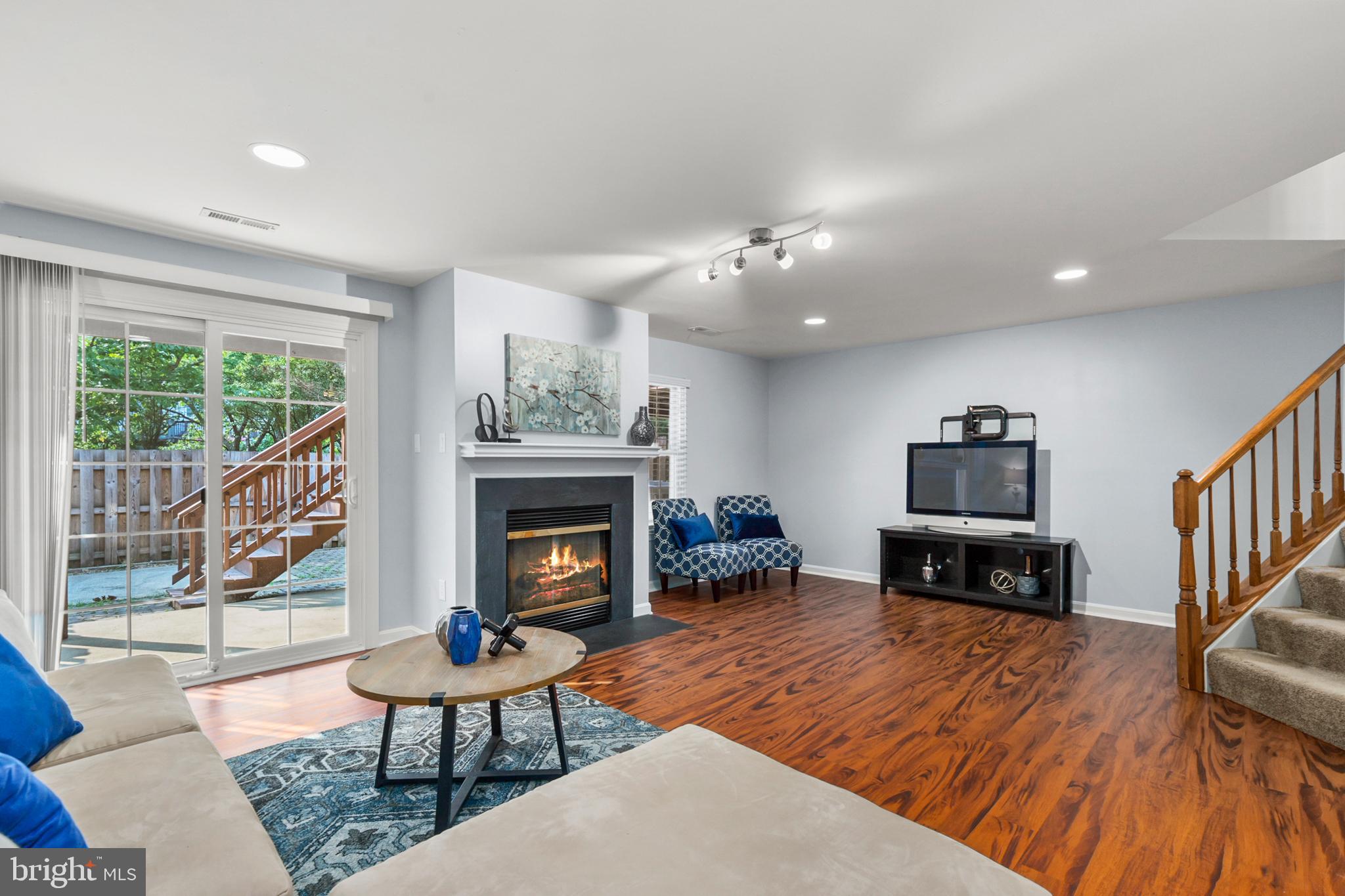 THE MEWS - Residential