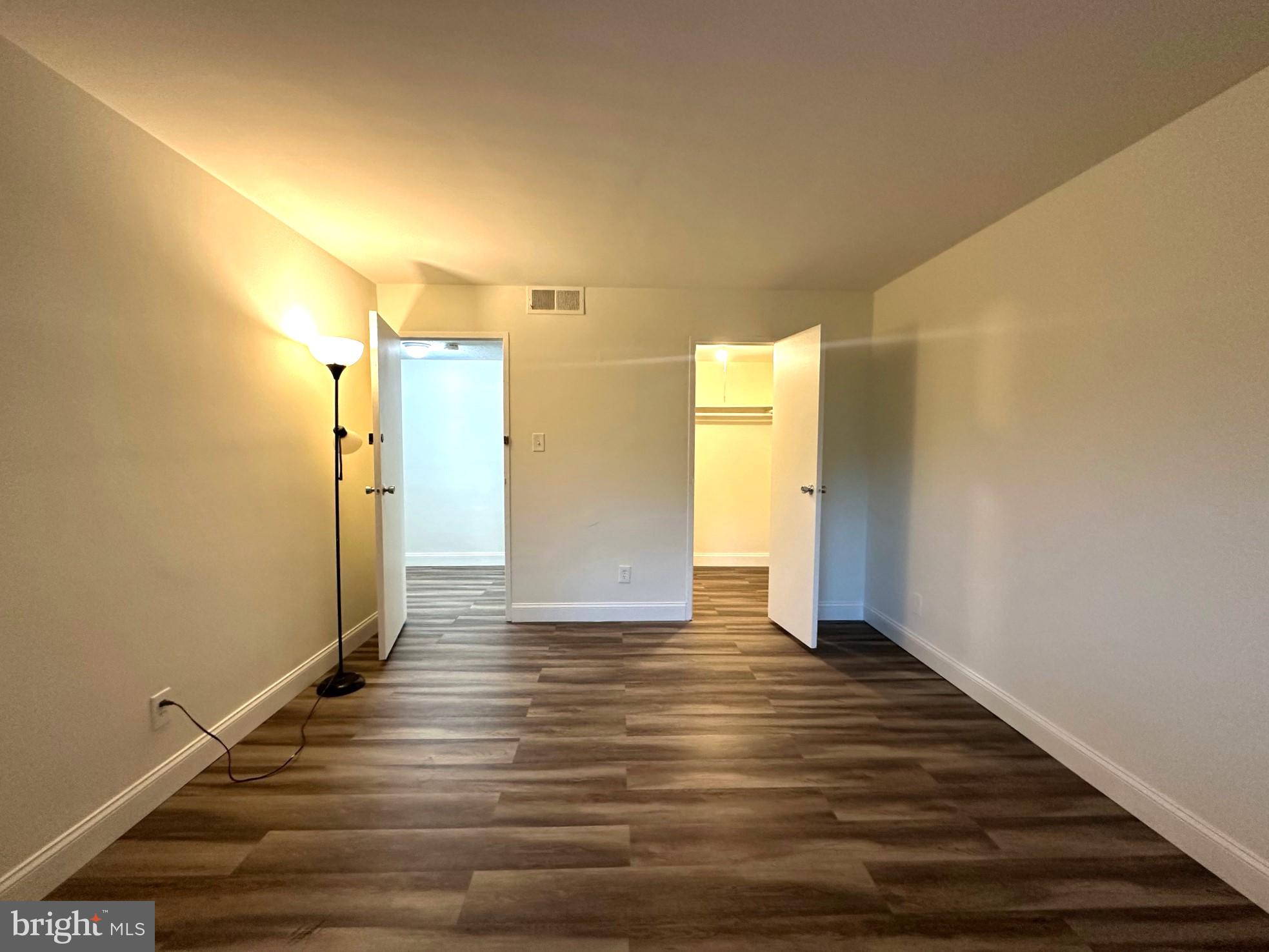 THE SEASONS - Residential