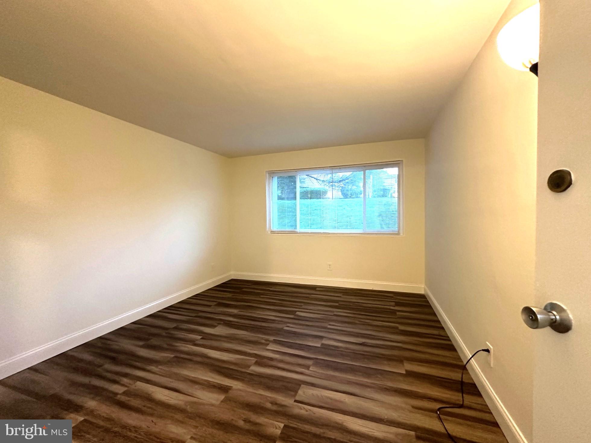 THE SEASONS - Residential